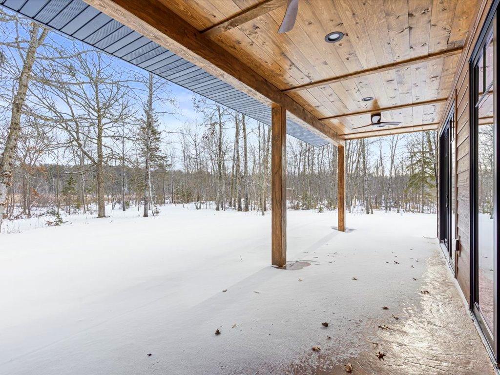 2025 single family home for sale at 27222 Island View Drive in Park Rapids, MN — 3 bed, 3 bath (photo 8 of 46)