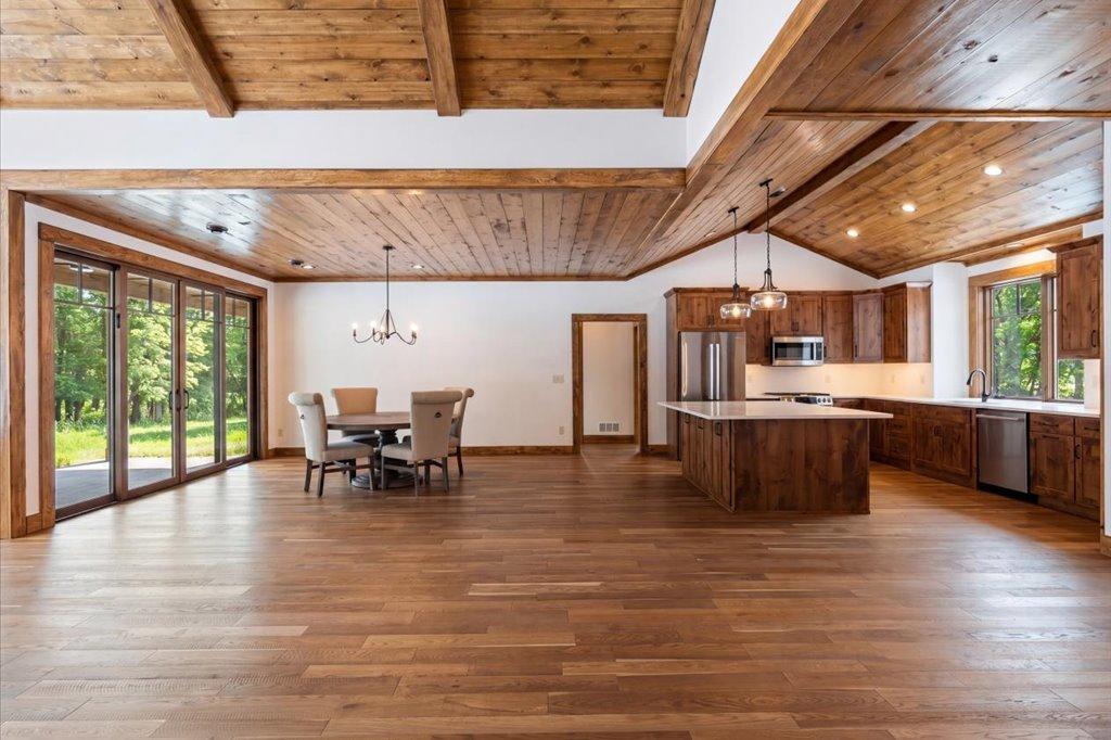 2025 single family home for sale at 27222 Island View Drive in Park Rapids, MN — 3 bed, 3 bath (photo 12 of 43)