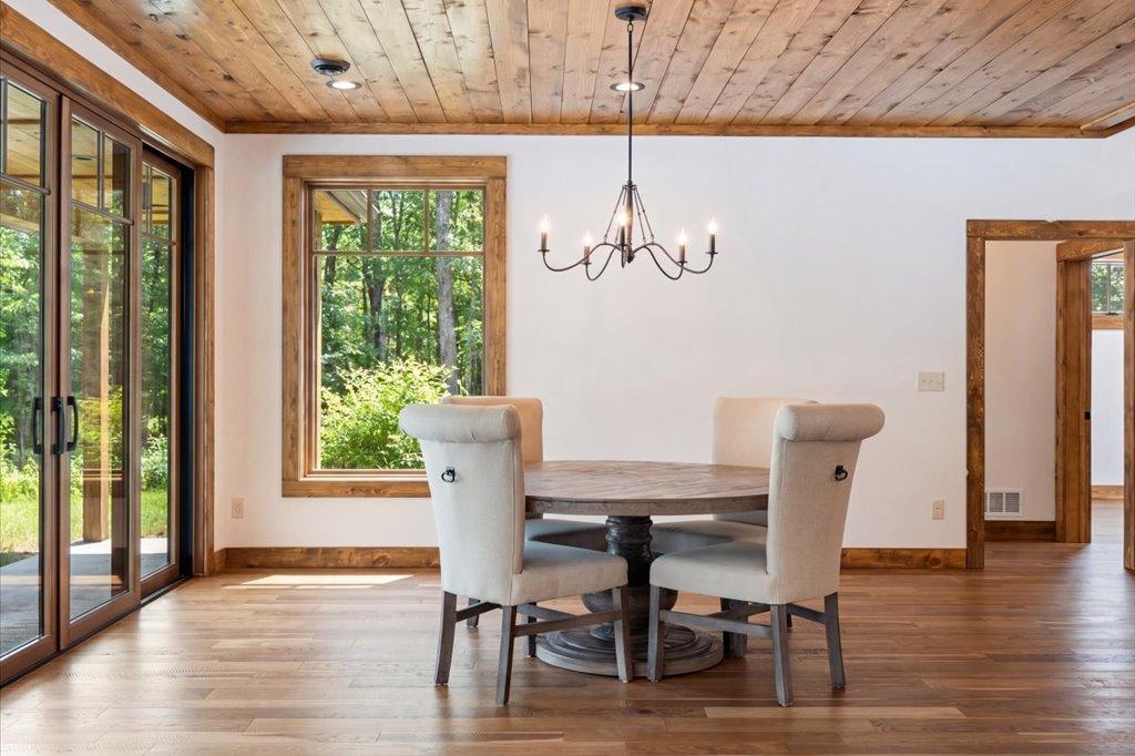 2025 single family home for sale at 27222 Island View Drive in Park Rapids, MN — 3 bed, 3 bath (photo 18 of 43)