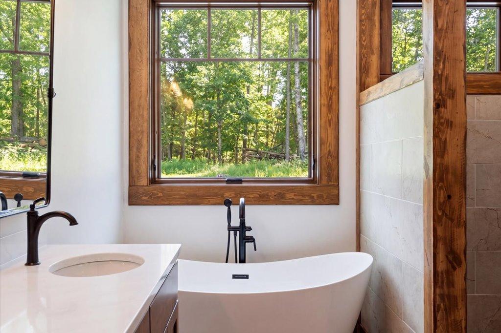 2025 single family home for sale at 27222 Island View Drive in Park Rapids, MN — 3 bed, 3 bath (photo 30 of 43)