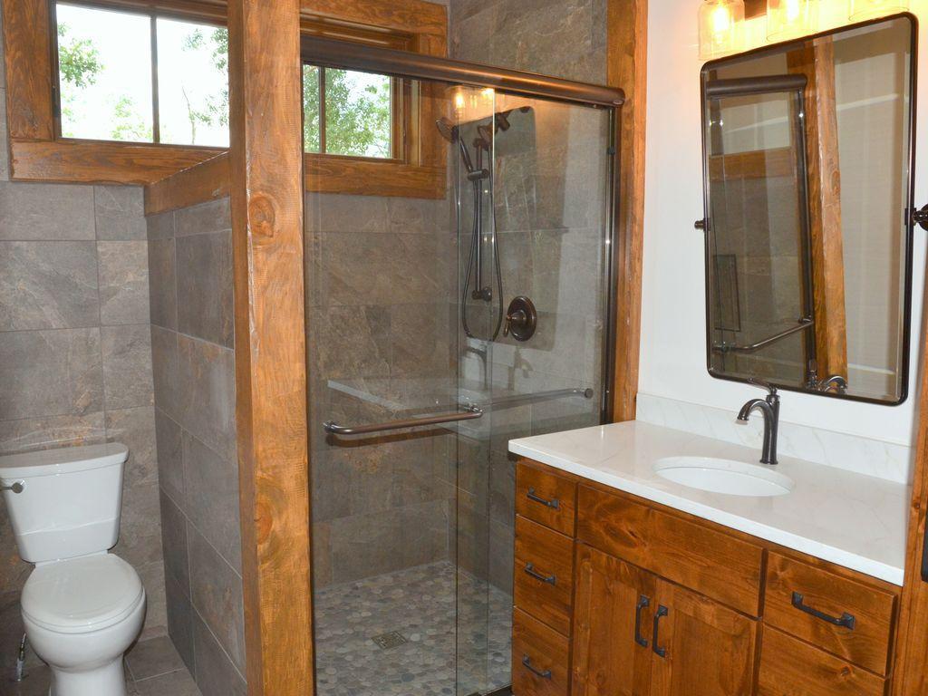 2025 single family home for sale at 27222 Island View Drive in Park Rapids, MN — 3 bed, 3 bath (photo 36 of 43)