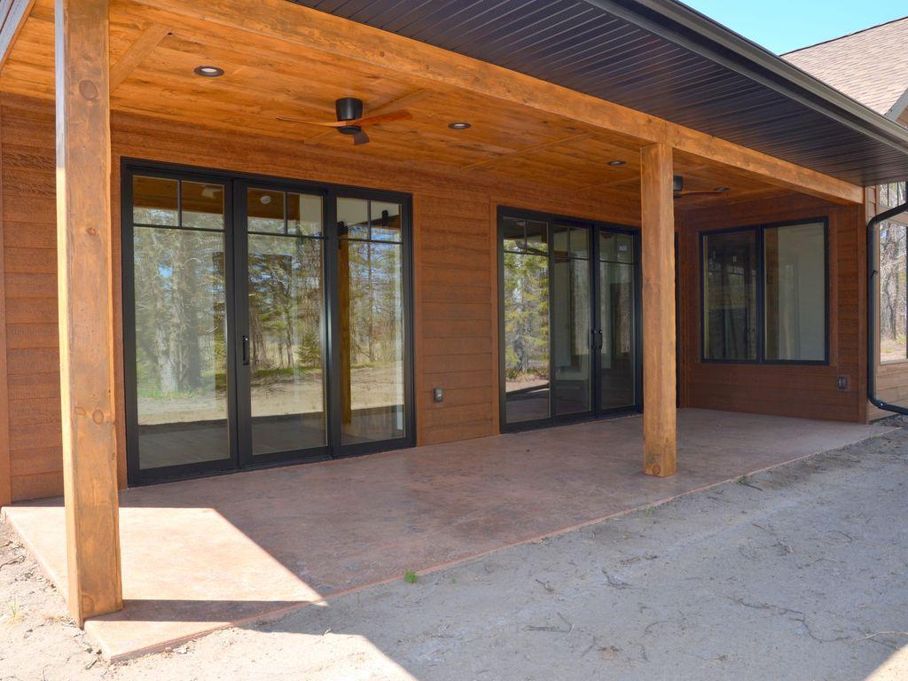 2025 single family home for sale at 27222 Island View Drive in Park Rapids, MN — 3 bed, 3 bath (photo 7 of 43)