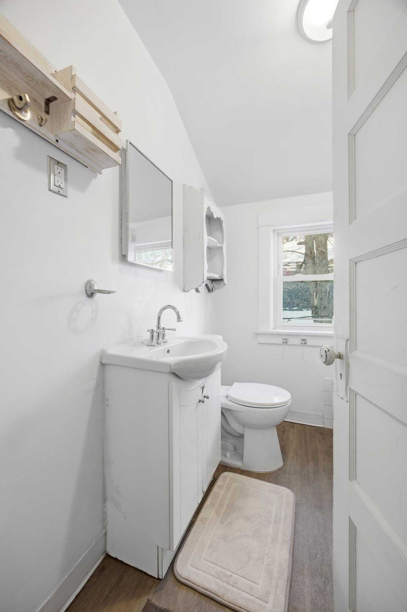 1914 single family home for sale at 1122 4th Avenue N in Fargo, ND — 3 bed, 2 bath (photo 16 of 23)