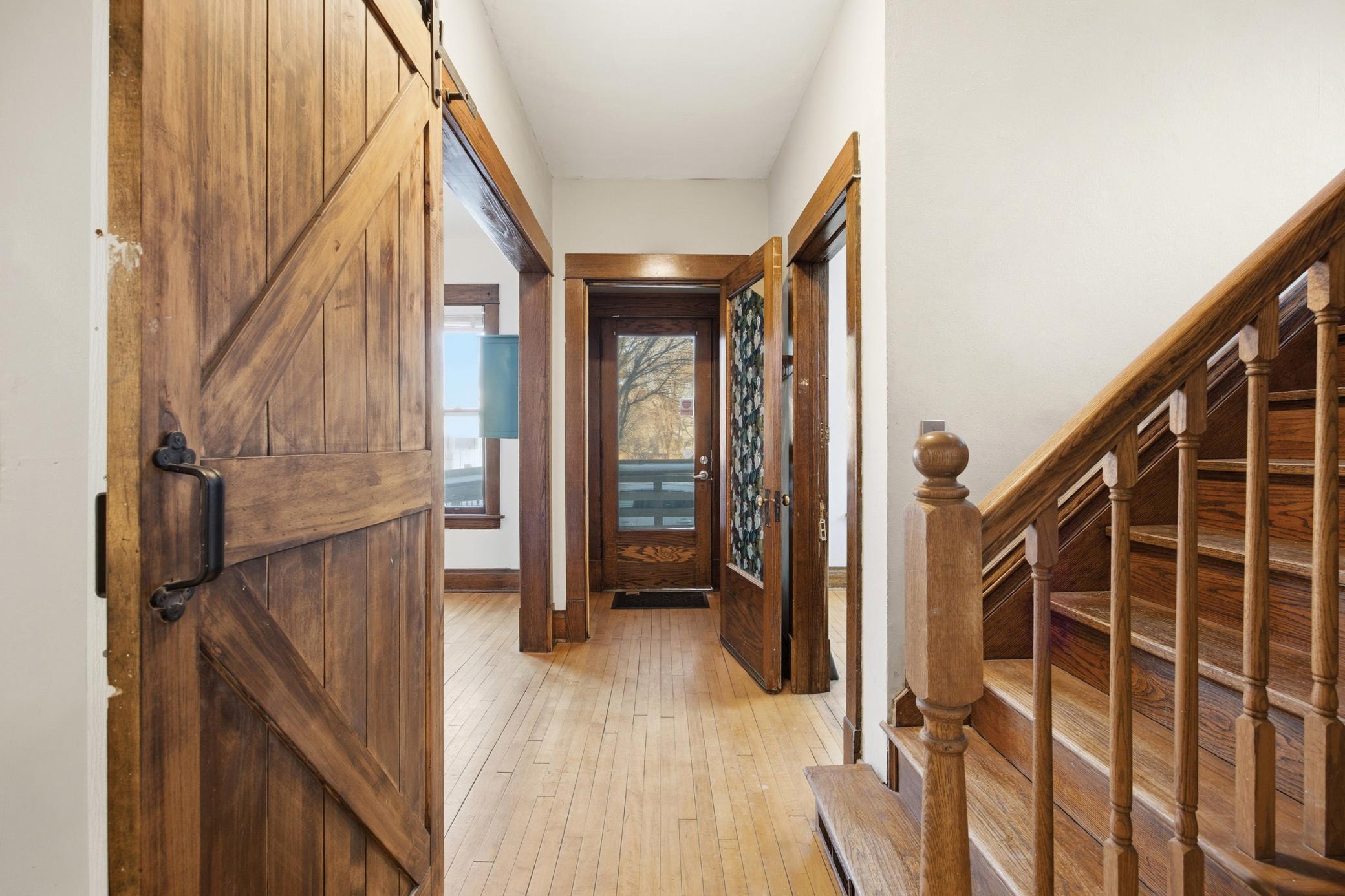 1914 single family home for sale at 1122 4th Avenue N in Fargo, ND — 3 bed, 2 bath (photo 7 of 23)