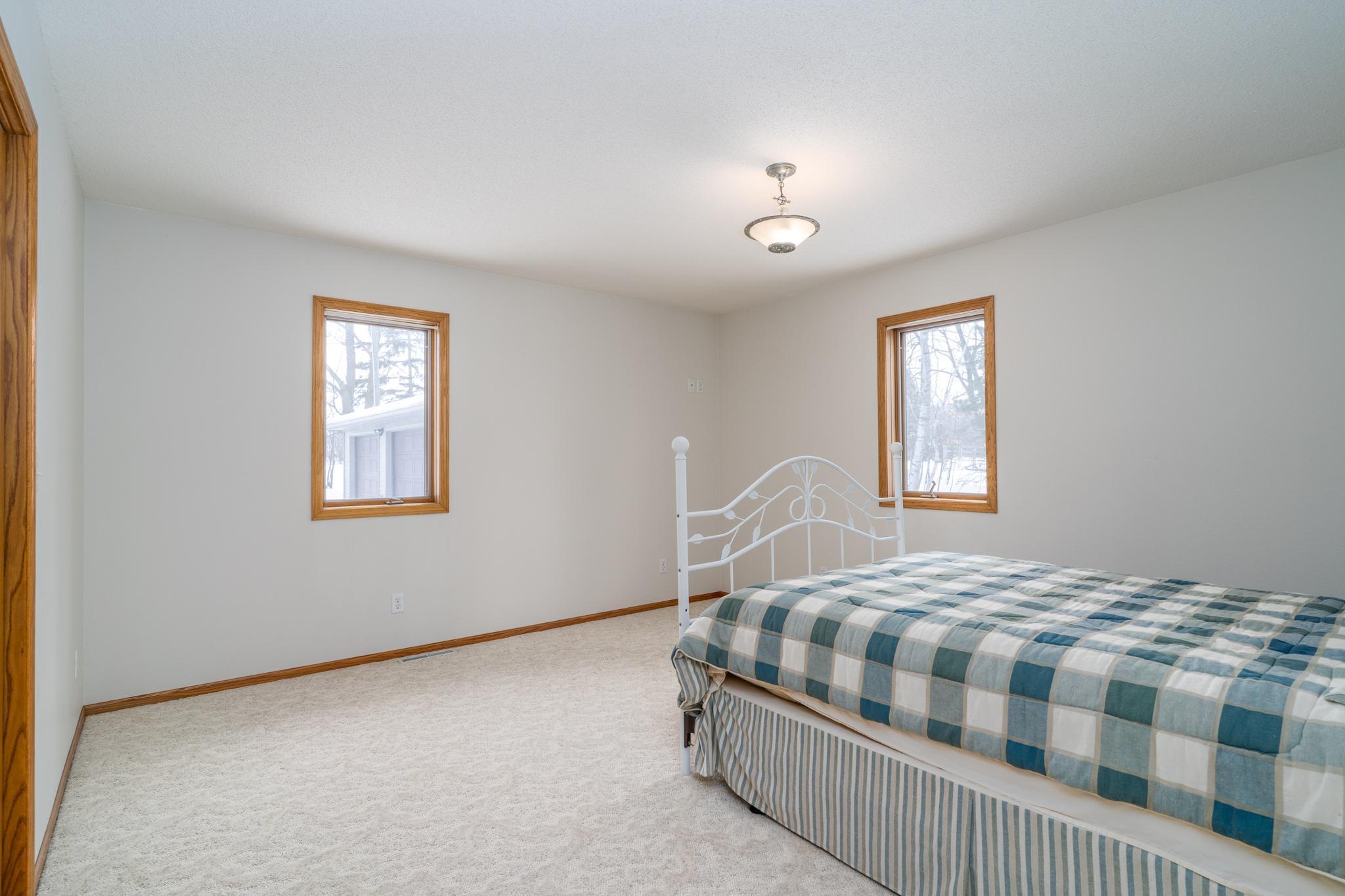 2000 single family home for sale at 39233 E Union Drive in Erskine, MN — 5 bed, 3 bath (photo 15 of 40)