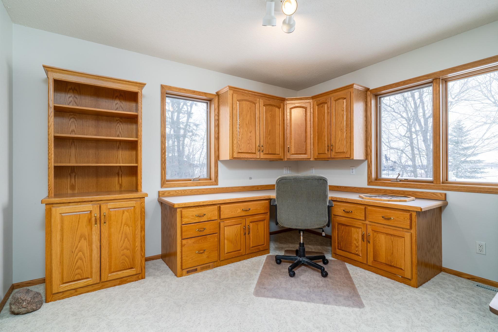 2000 single family home for sale at 39233 E Union Drive in Erskine, MN — 5 bed, 3 bath (photo 17 of 40)