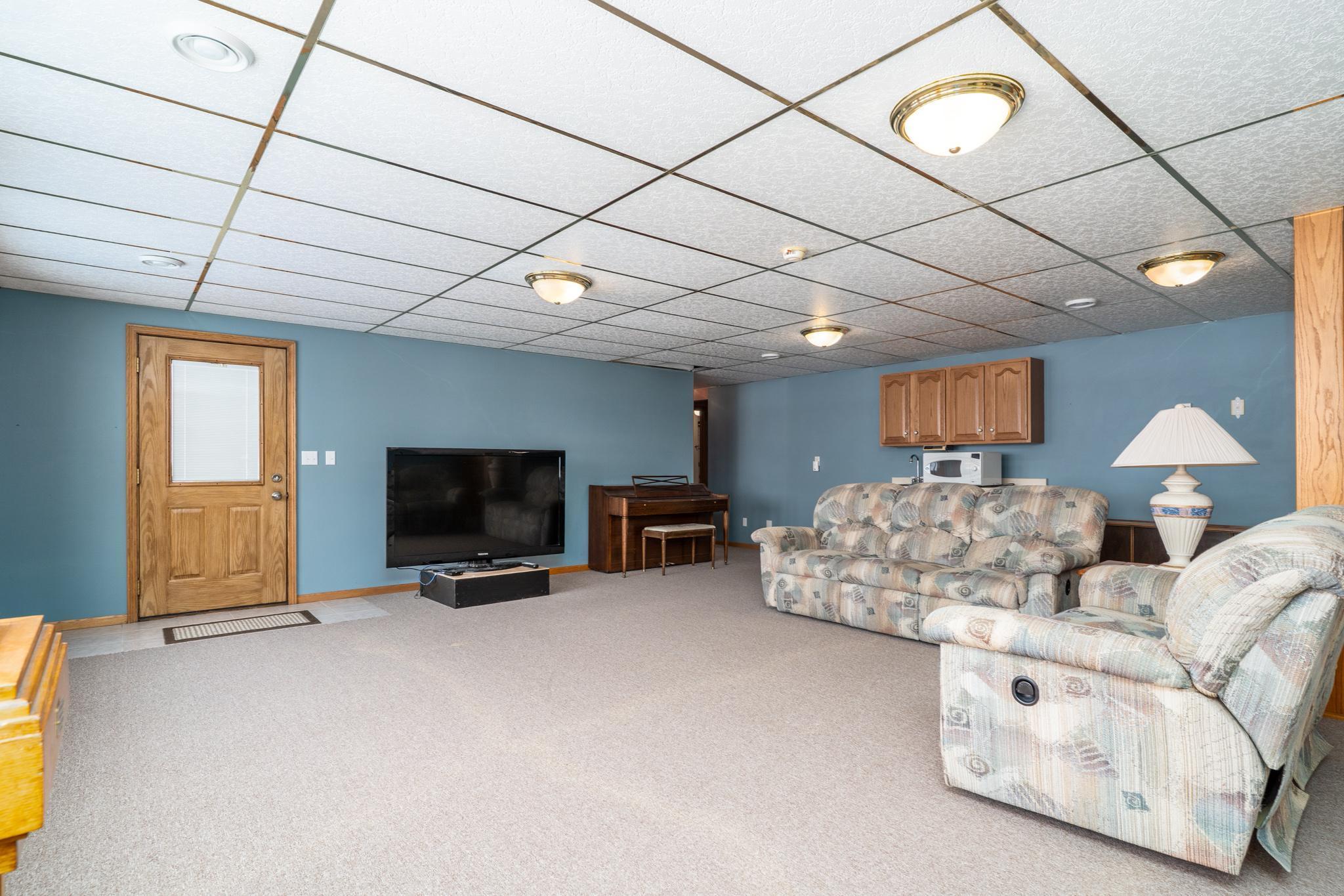 2000 single family home for sale at 39233 E Union Drive in Erskine, MN — 5 bed, 3 bath (photo 19 of 40)