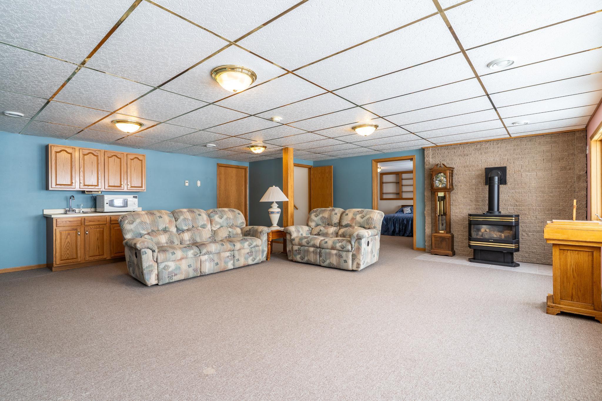 2000 single family home for sale at 39233 E Union Drive in Erskine, MN — 5 bed, 3 bath (photo 21 of 40)
