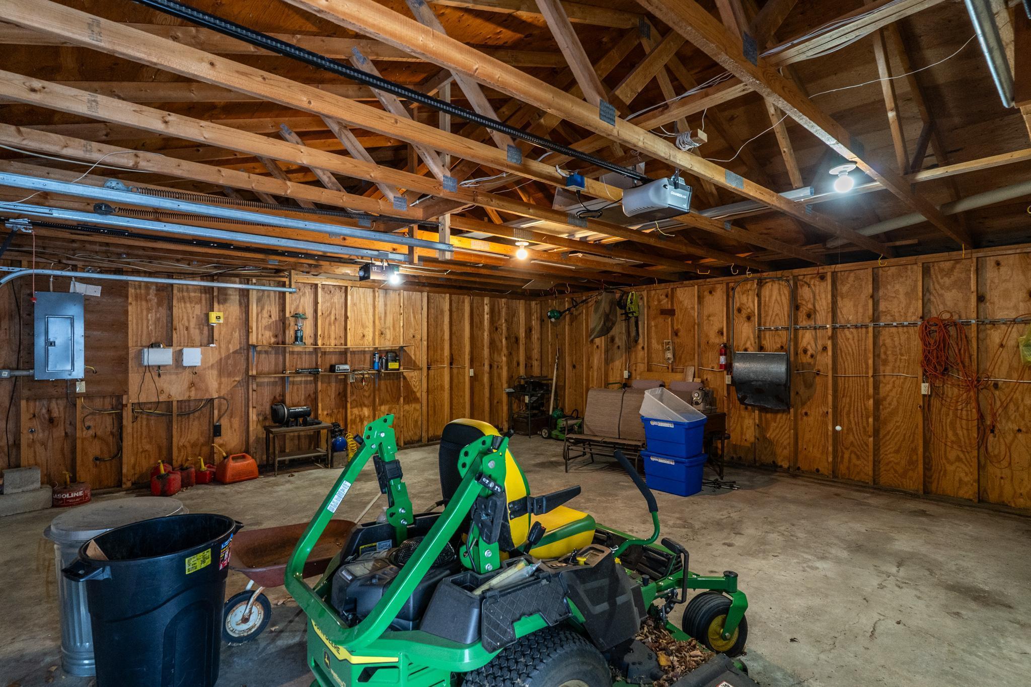 2000 single family home for sale at 39233 E Union Drive in Erskine, MN — 5 bed, 3 bath (photo 32 of 40)