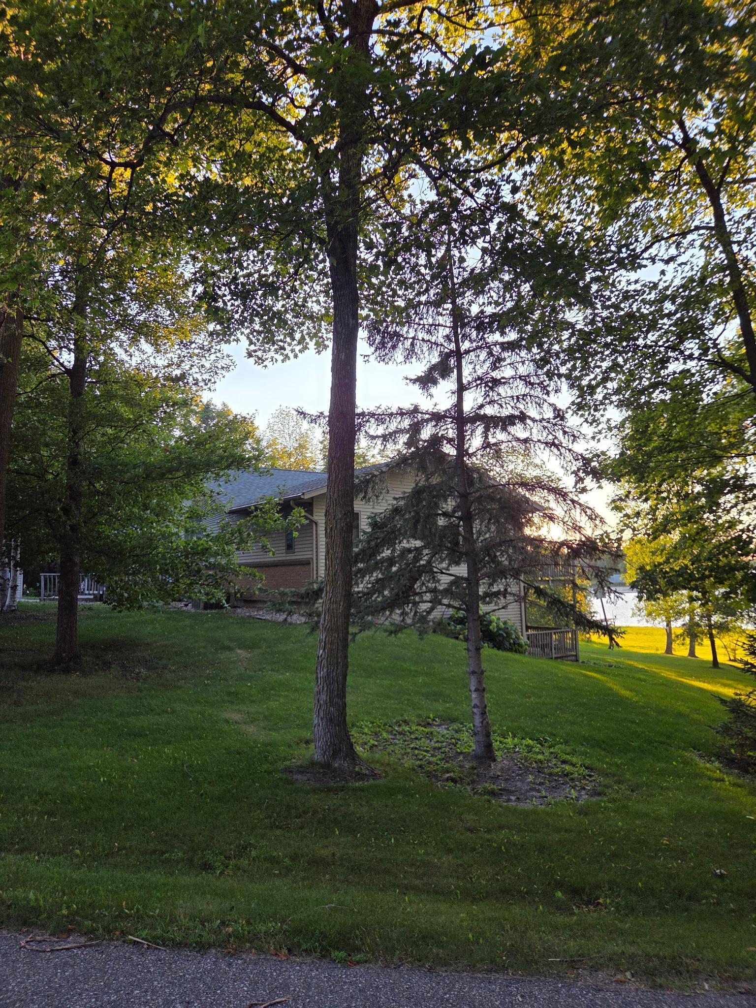 2000 single family home for sale at 39233 E Union Drive in Erskine, MN — 5 bed, 3 bath (photo 37 of 40)