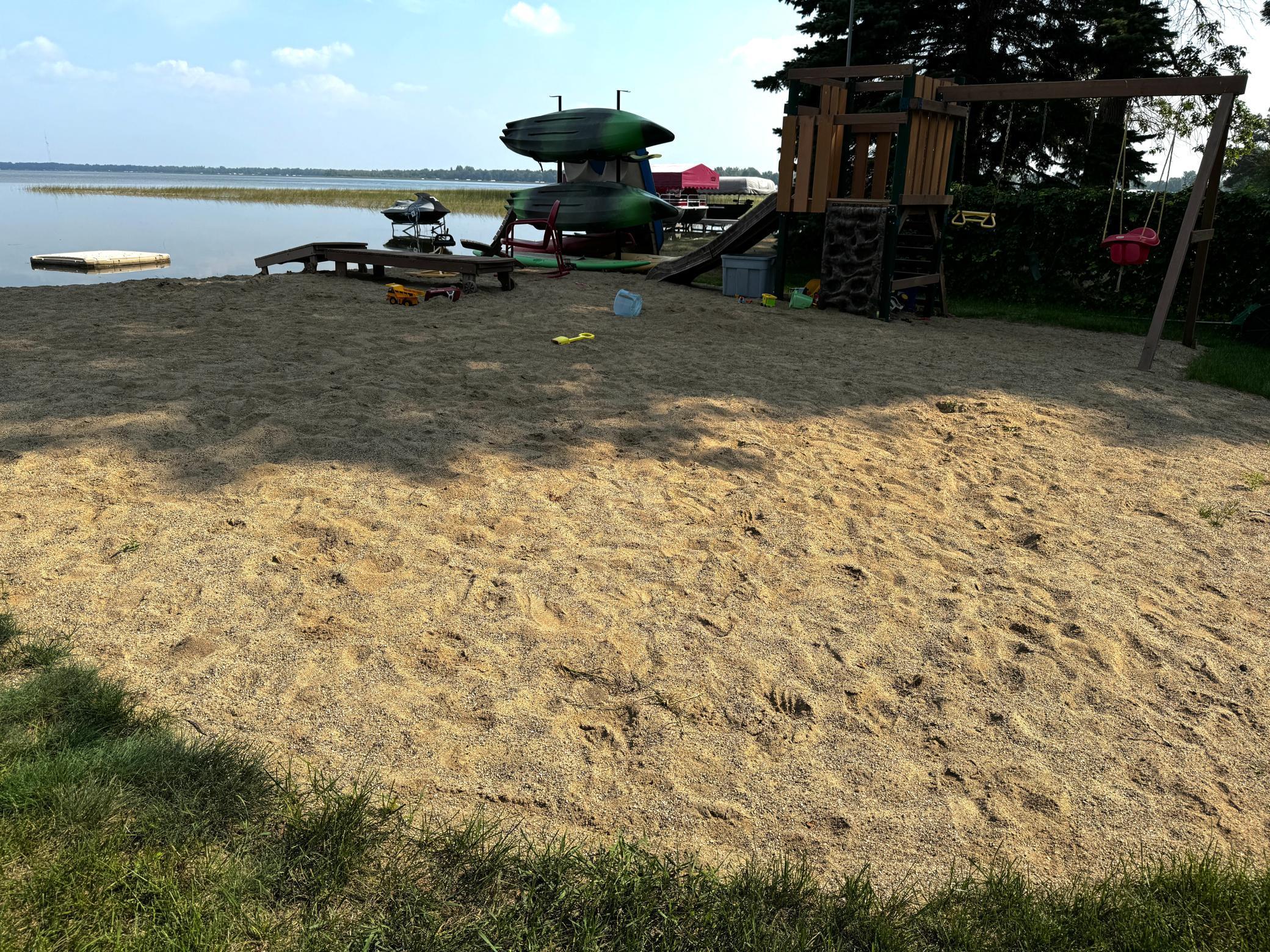 1965 single family home for sale at 35852 Rush Lake Loop, Unit 3 and 4 in Ottertail, MN — 4 bed, 2 bath (photo 31 of 34)
