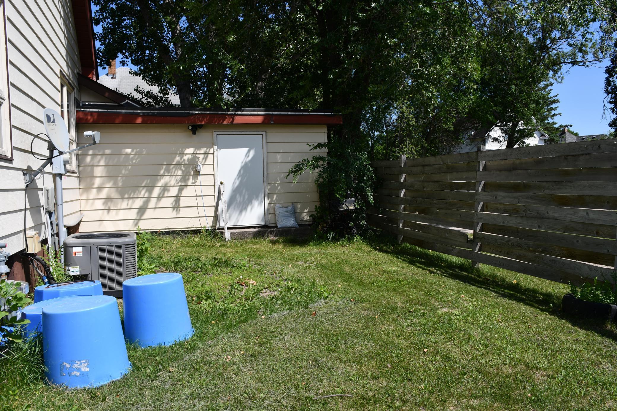 1940 single family home for sale at 216 6th Street W in Thief River Falls, MN — 4 bed, 3 bath (photo 41 of 45)