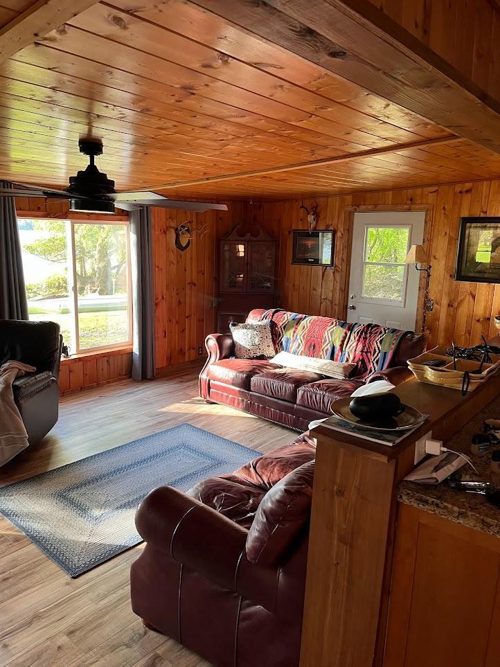 1981 single family home for sale at 30258 422nd Lane in Palisade, MN — 3 bed, 1 bath (photo 5 of 15)