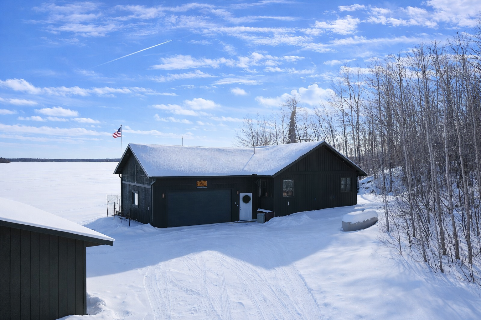 2011 single family home for sale at 25388 County Road 523 in Effie, MN — 2 bed, 2 bath (photo 2 of 44)