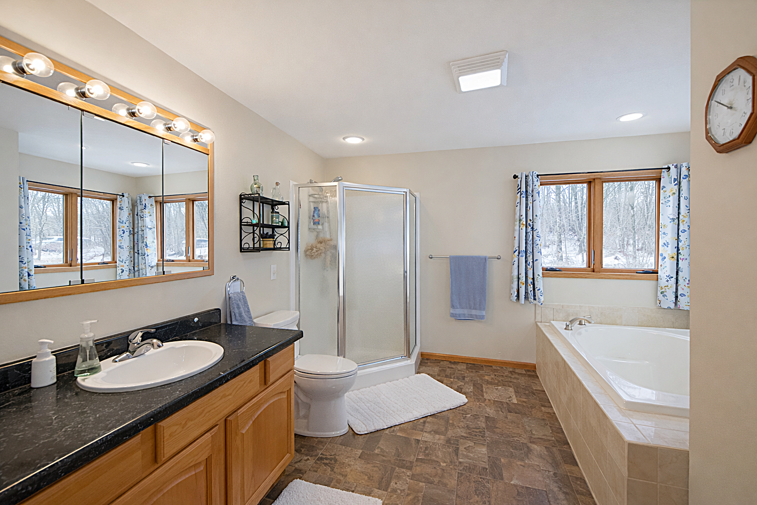 2011 single family home for sale at 25388 County Road 523 in Effie, MN — 2 bed, 2 bath (photo 12 of 44)