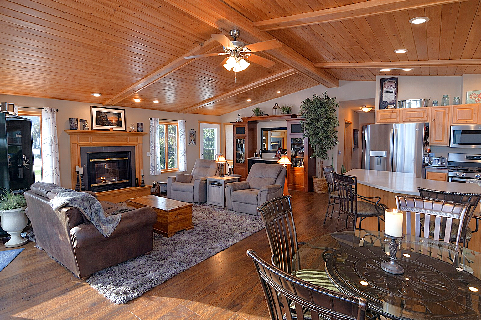 2011 single family home for sale at 25388 County Road 523 in Effie, MN — 2 bed, 2 bath (photo 3 of 44)