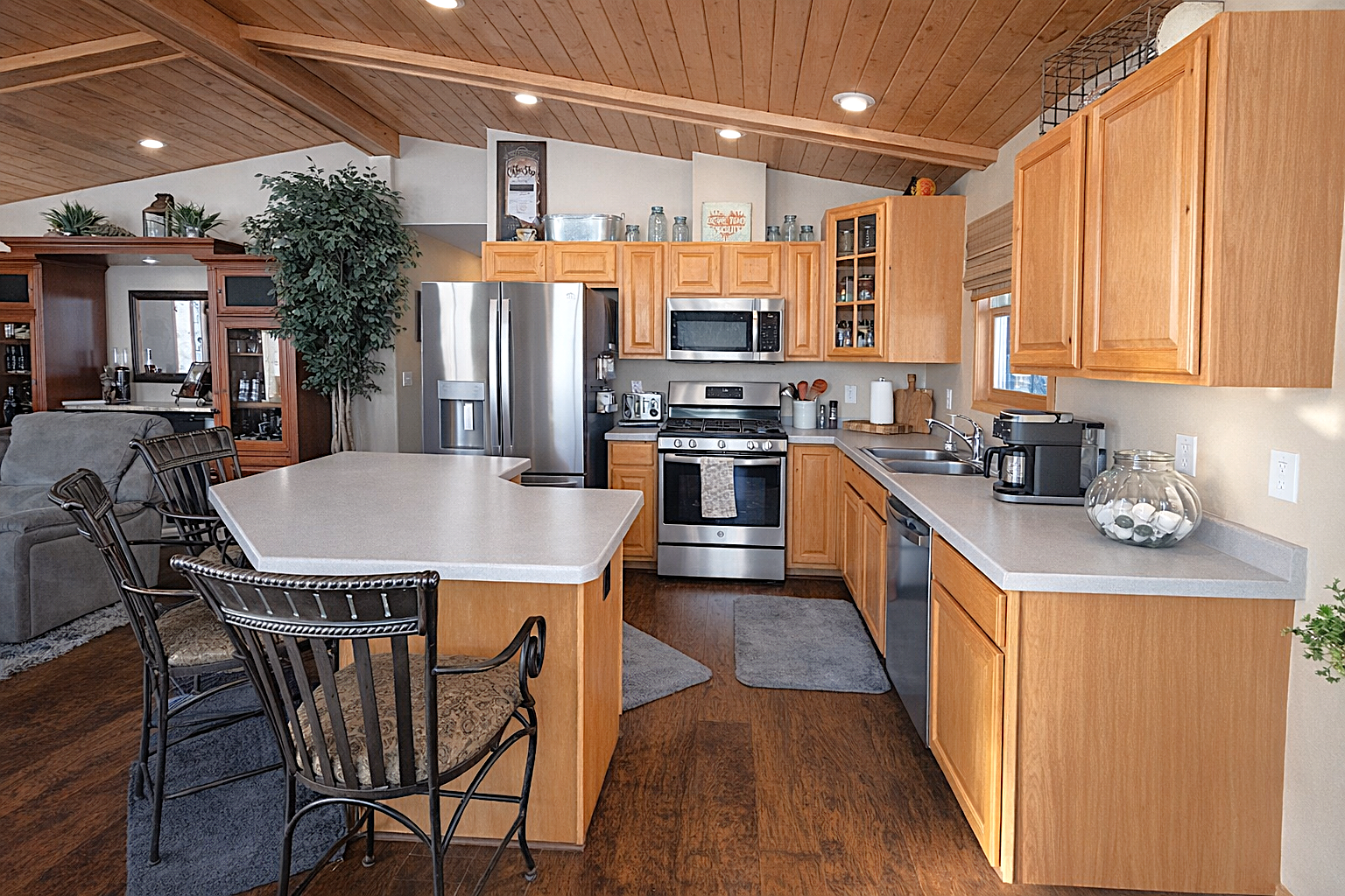 2011 single family home for sale at 25388 County Road 523 in Effie, MN — 2 bed, 2 bath (photo 8 of 44)