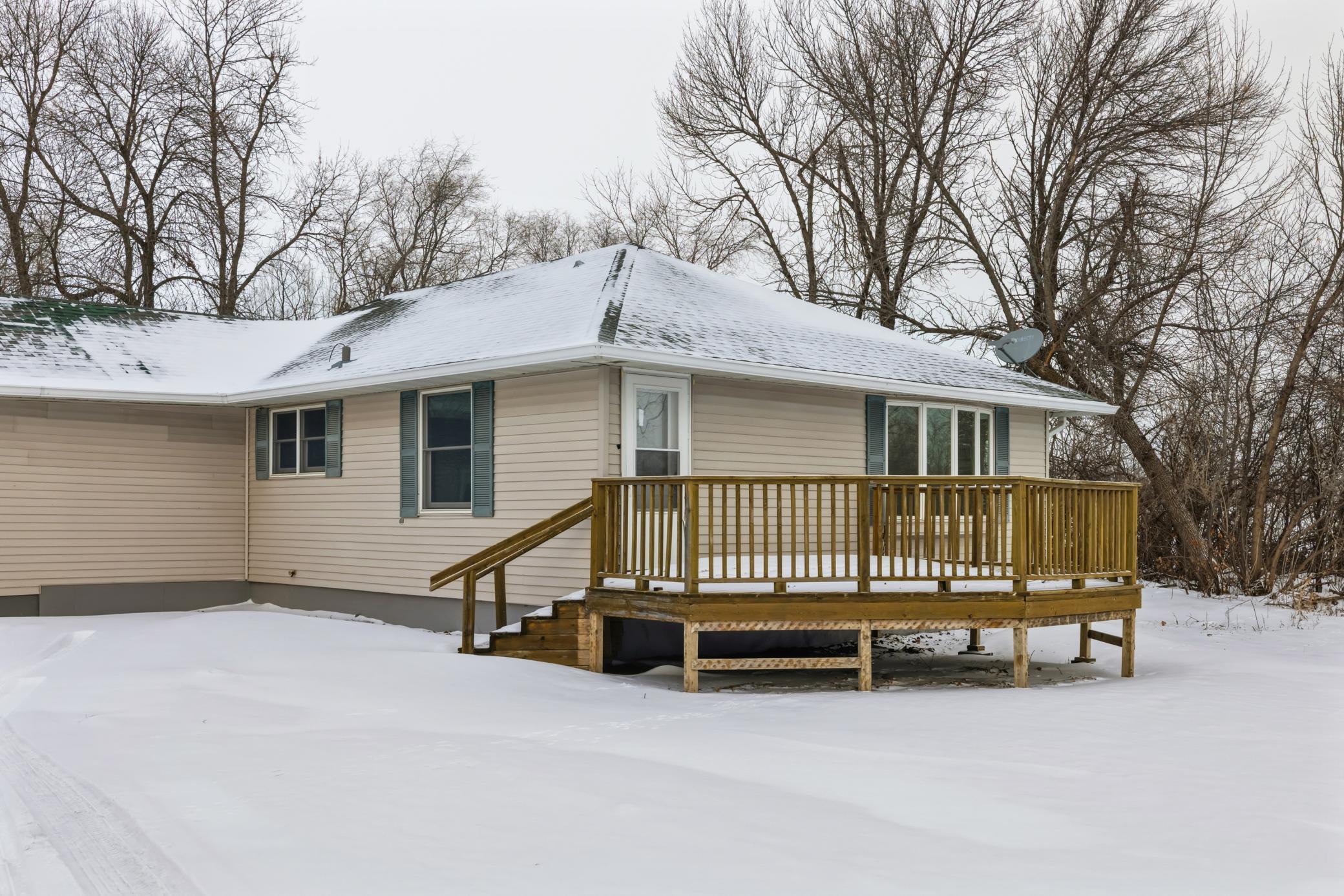 1960 single family home for sale at 610 6th Street in Hope, ND — 3 bed, 1 bath (photo 2 of 26)