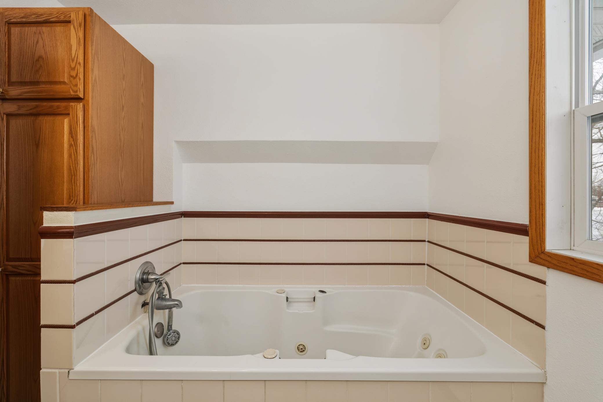 1960 single family home for sale at 610 6th Street in Hope, ND — 3 bed, 1 bath (photo 14 of 26)