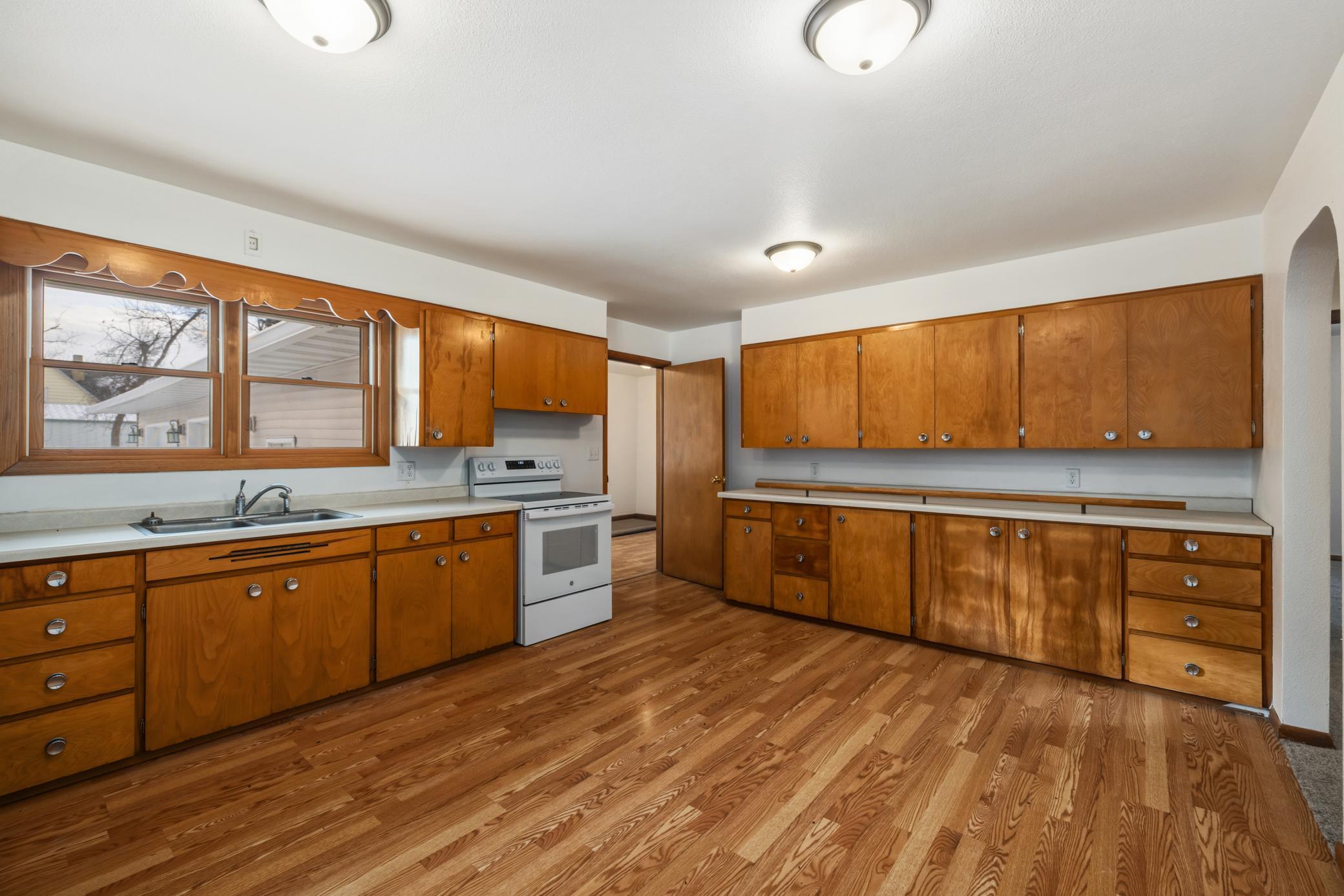 1960 single family home for sale at 610 6th Street in Hope, ND — 3 bed, 1 bath (photo 9 of 26)