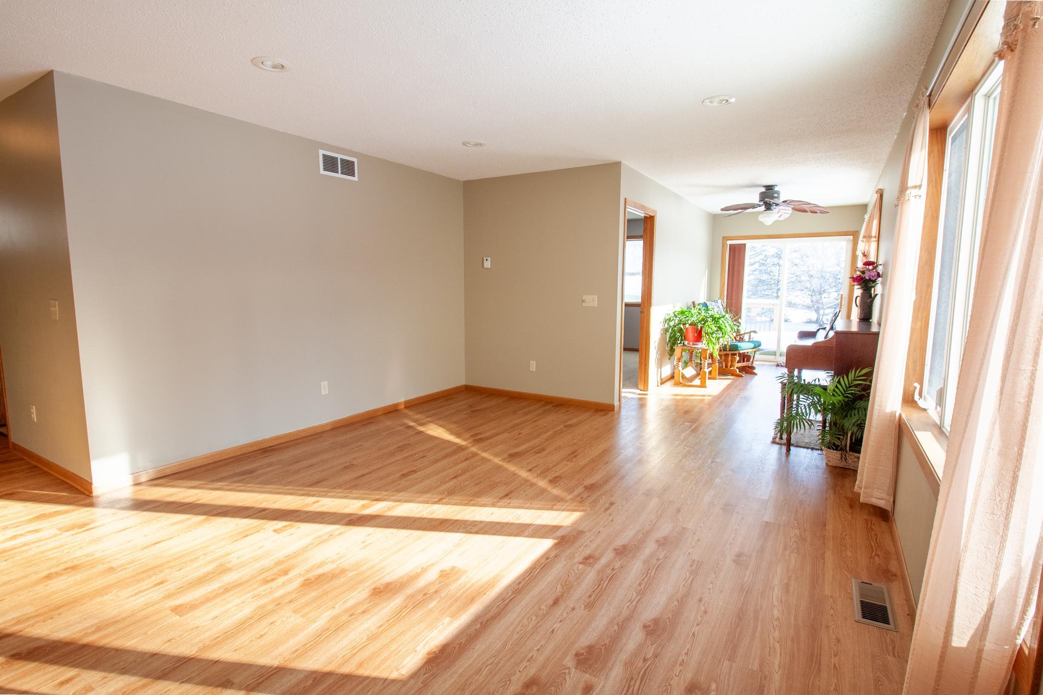 1985 single family home for sale at 2046 Northwood Lane in Fergus Falls, MN — 4 bed, 3 bath (photo 15 of 40)
