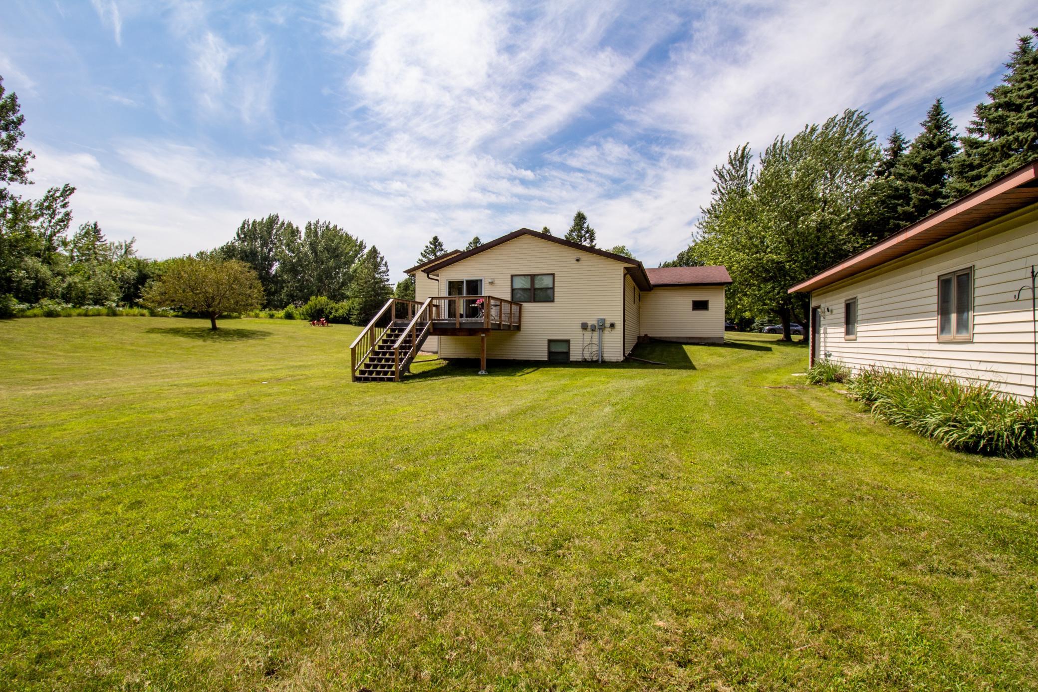 1985 single family home for sale at 2046 Northwood Lane in Fergus Falls, MN — 4 bed, 3 bath (photo 3 of 40)