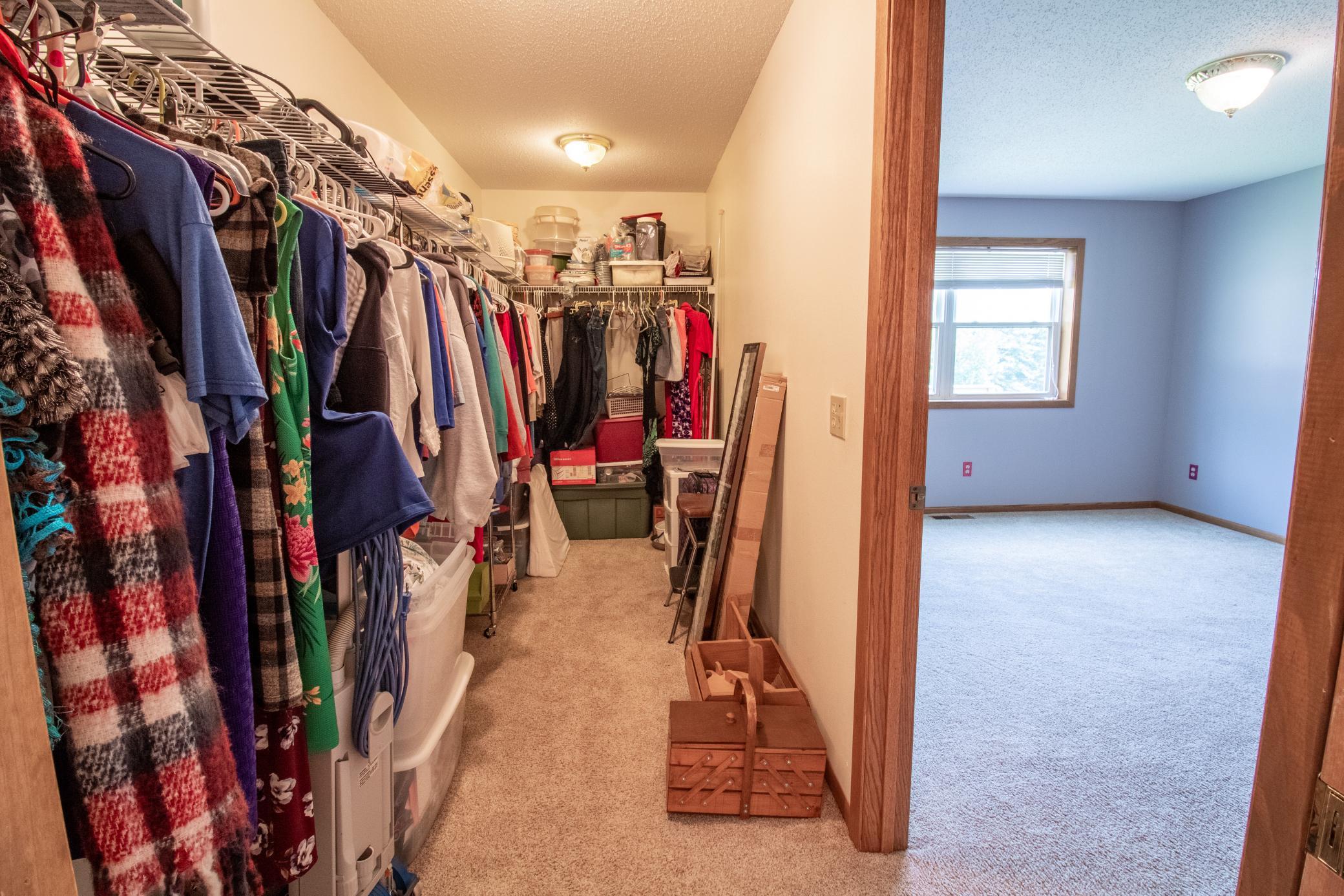 1985 single family home for sale at 2046 Northwood Lane in Fergus Falls, MN — 4 bed, 3 bath (photo 21 of 40)