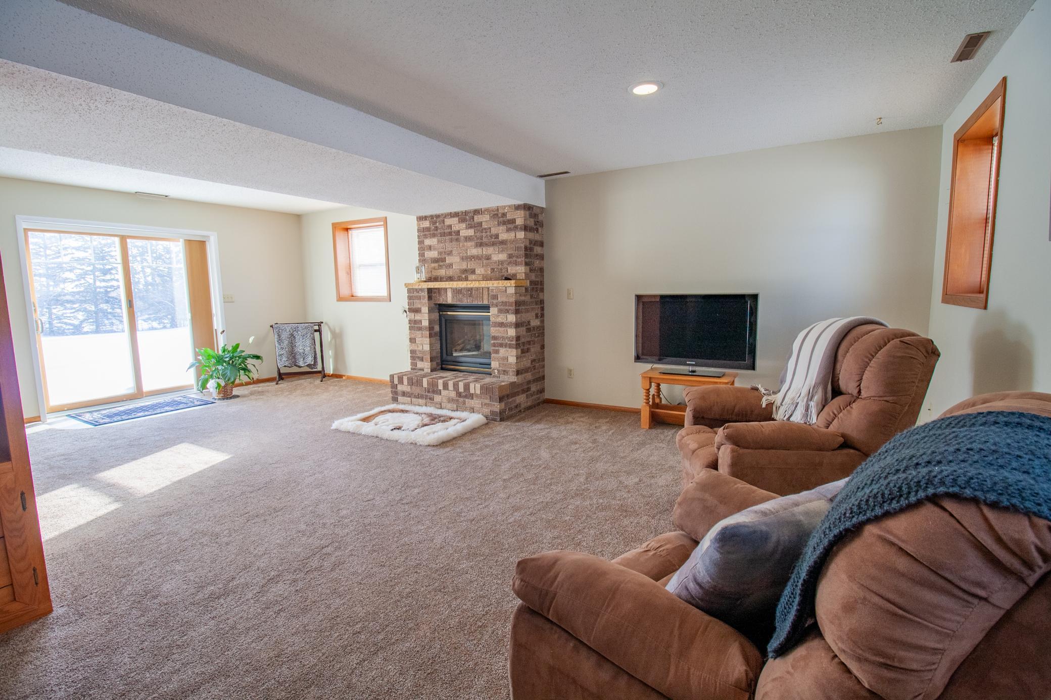 1985 single family home for sale at 2046 Northwood Lane in Fergus Falls, MN — 4 bed, 3 bath (photo 31 of 40)