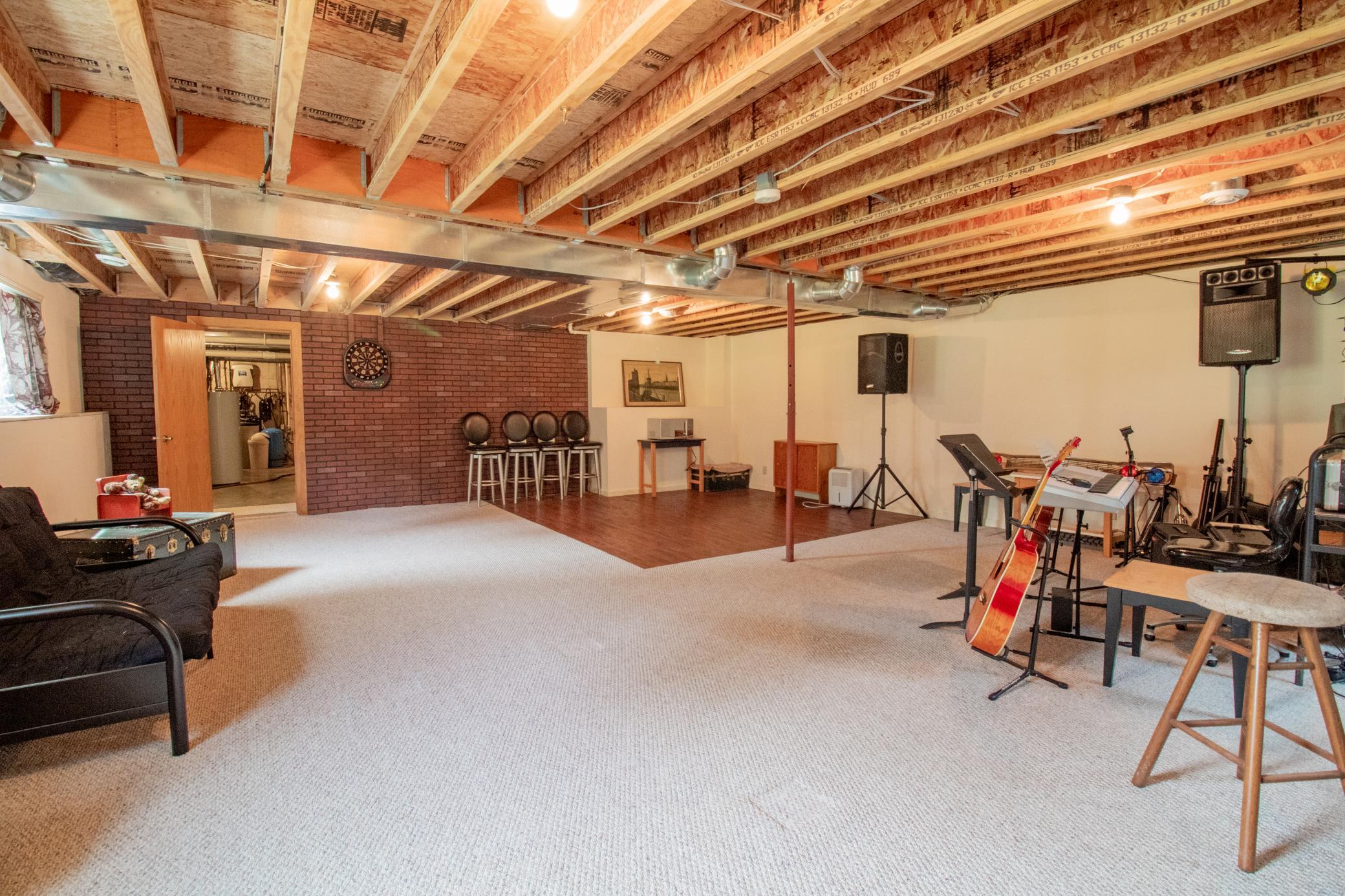 1985 single family home for sale at 2046 Northwood Lane in Fergus Falls, MN — 4 bed, 3 bath (photo 35 of 40)