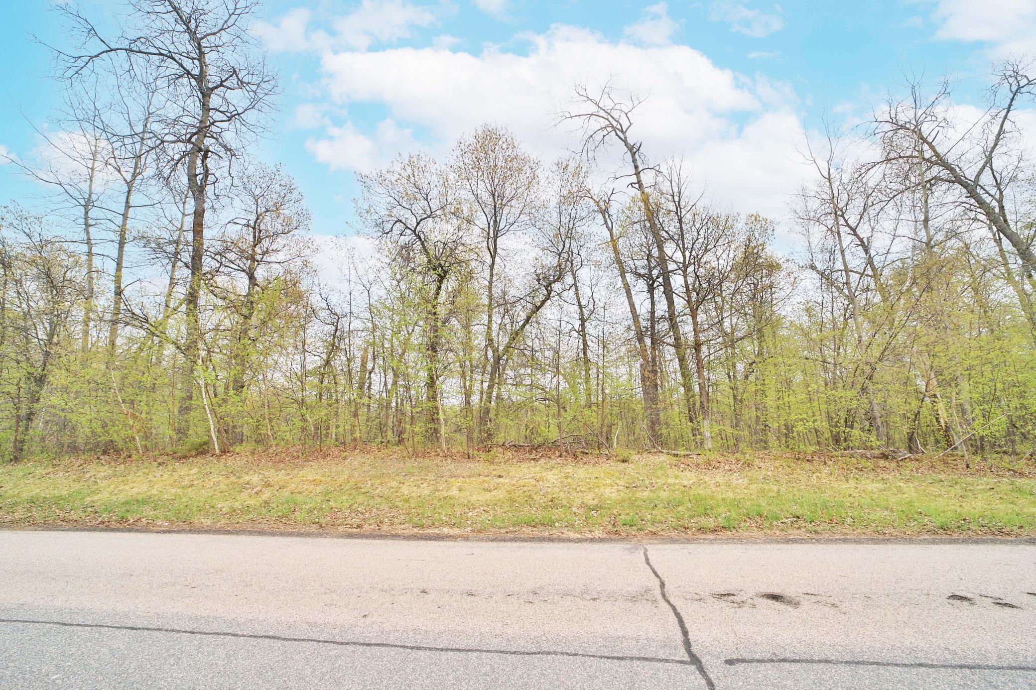 land for sale at TBD Weaver Point Road in Breezy Point, MN (photo 2 of 4)