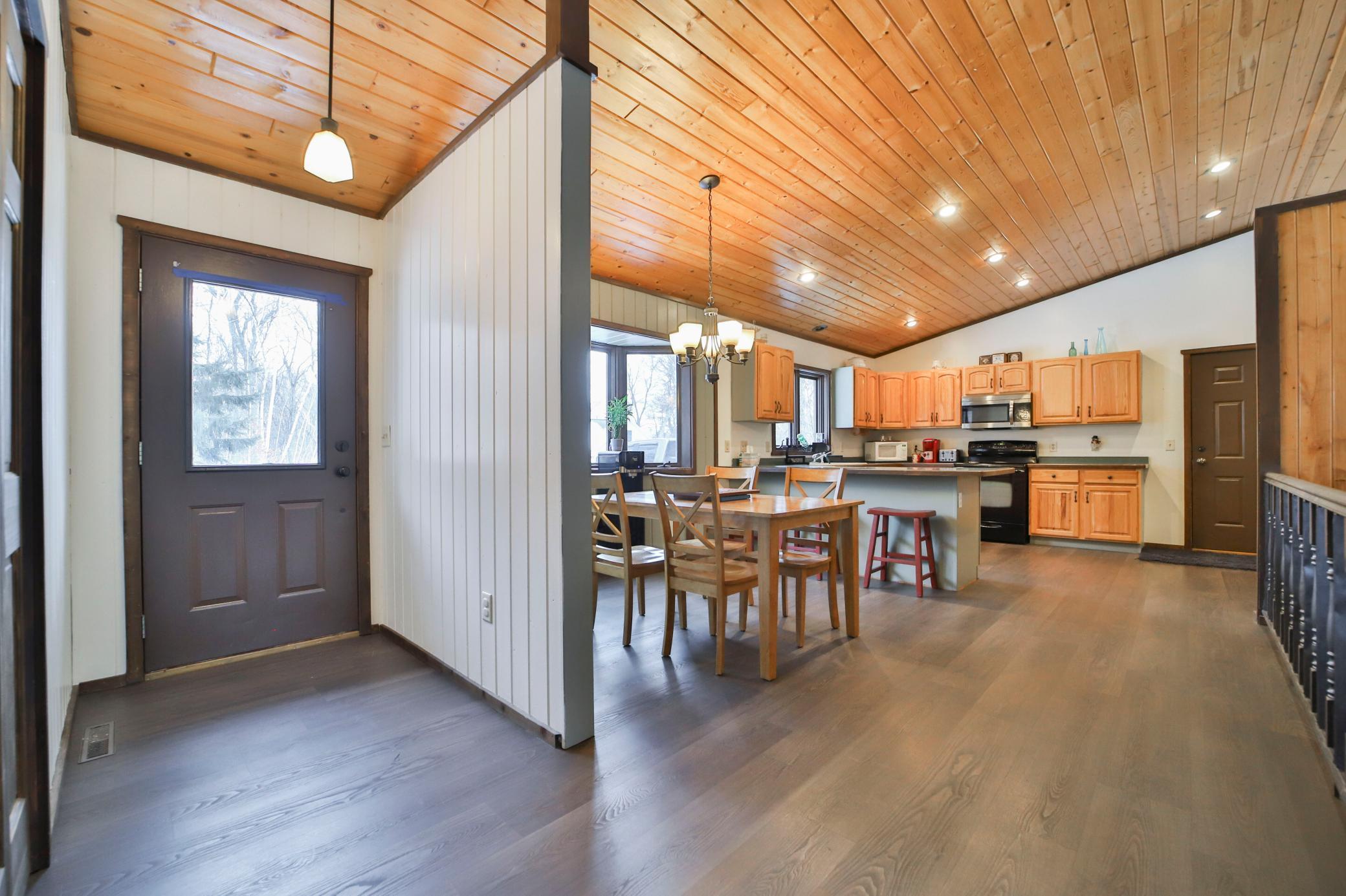 1998 single family home for sale at 10824 1st Street Circle in Breezy Point, MN — 4 bed, 3 bath (photo 11 of 52)