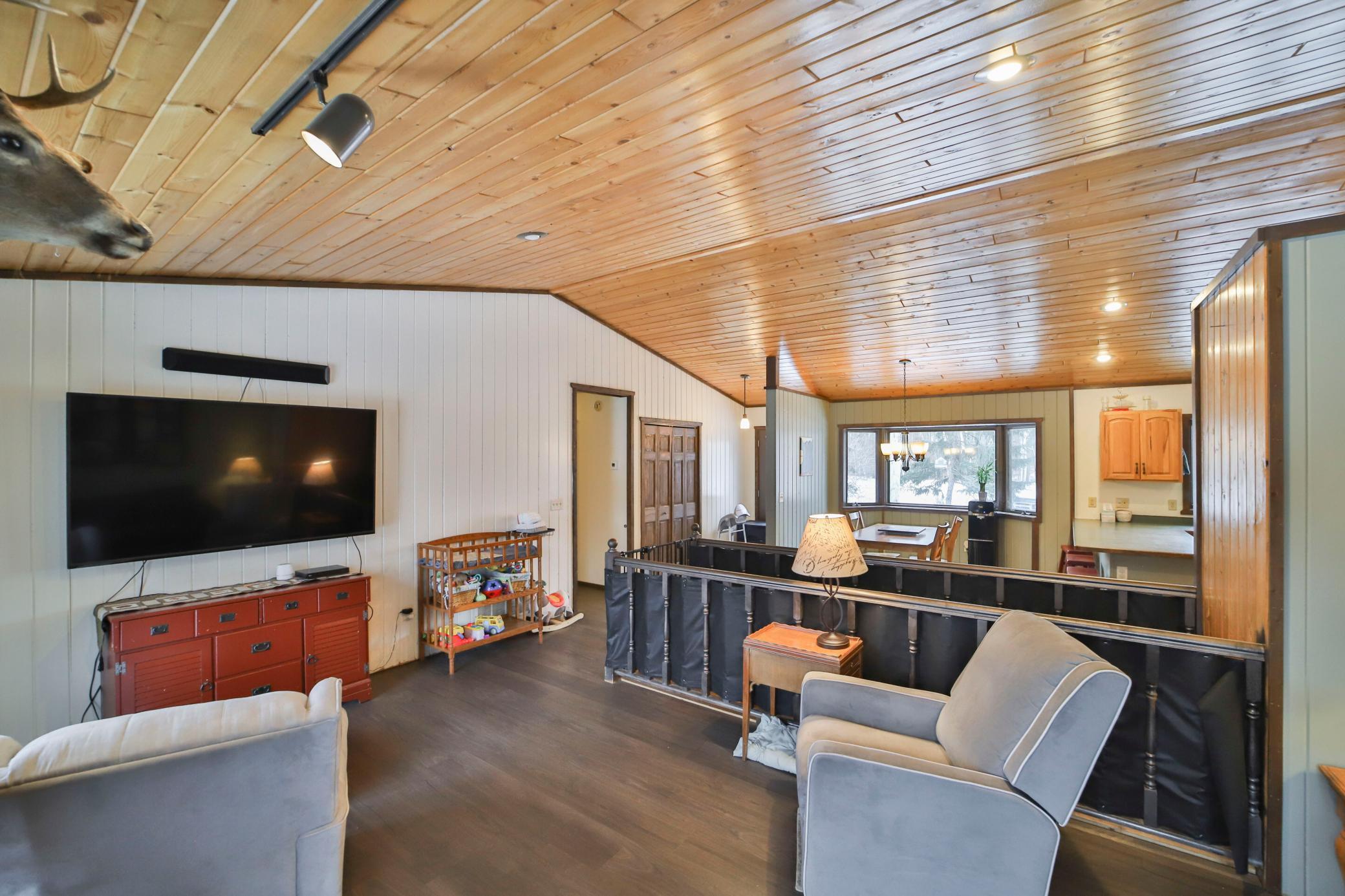 1998 single family home for sale at 10824 1st Street Circle in Breezy Point, MN — 4 bed, 3 bath (photo 22 of 52)