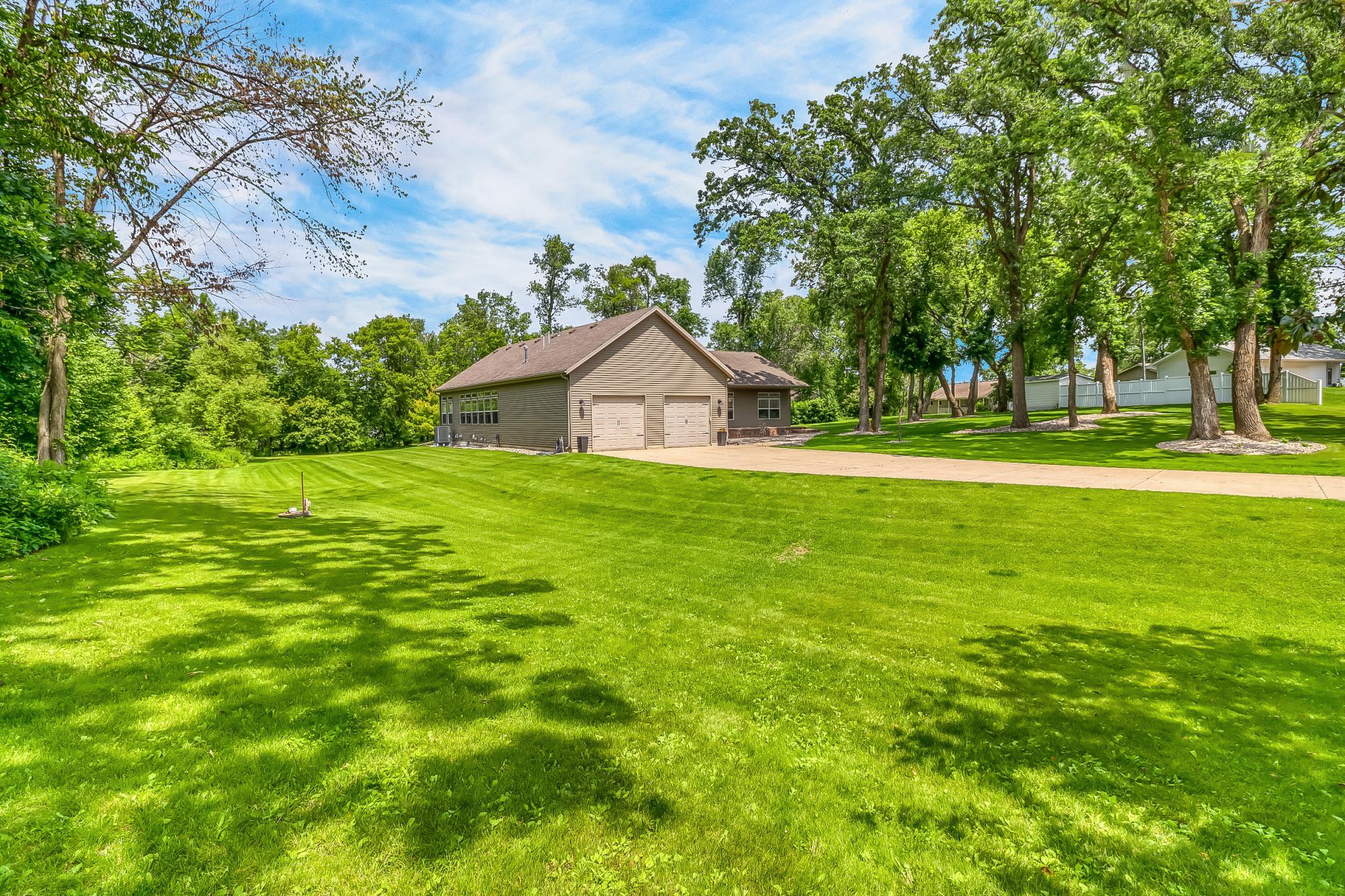 2003 single family home for sale at 46747 Poss Beach Road in Pelican Rapids, MN — 4 bed, 3 bath (photo 2 of 39)