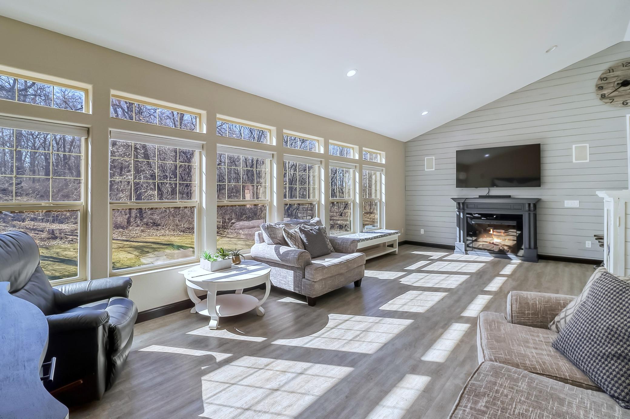 2003 single family home for sale at 46747 Poss Beach Road in Pelican Rapids, MN — 4 bed, 3 bath (photo 17 of 39)
