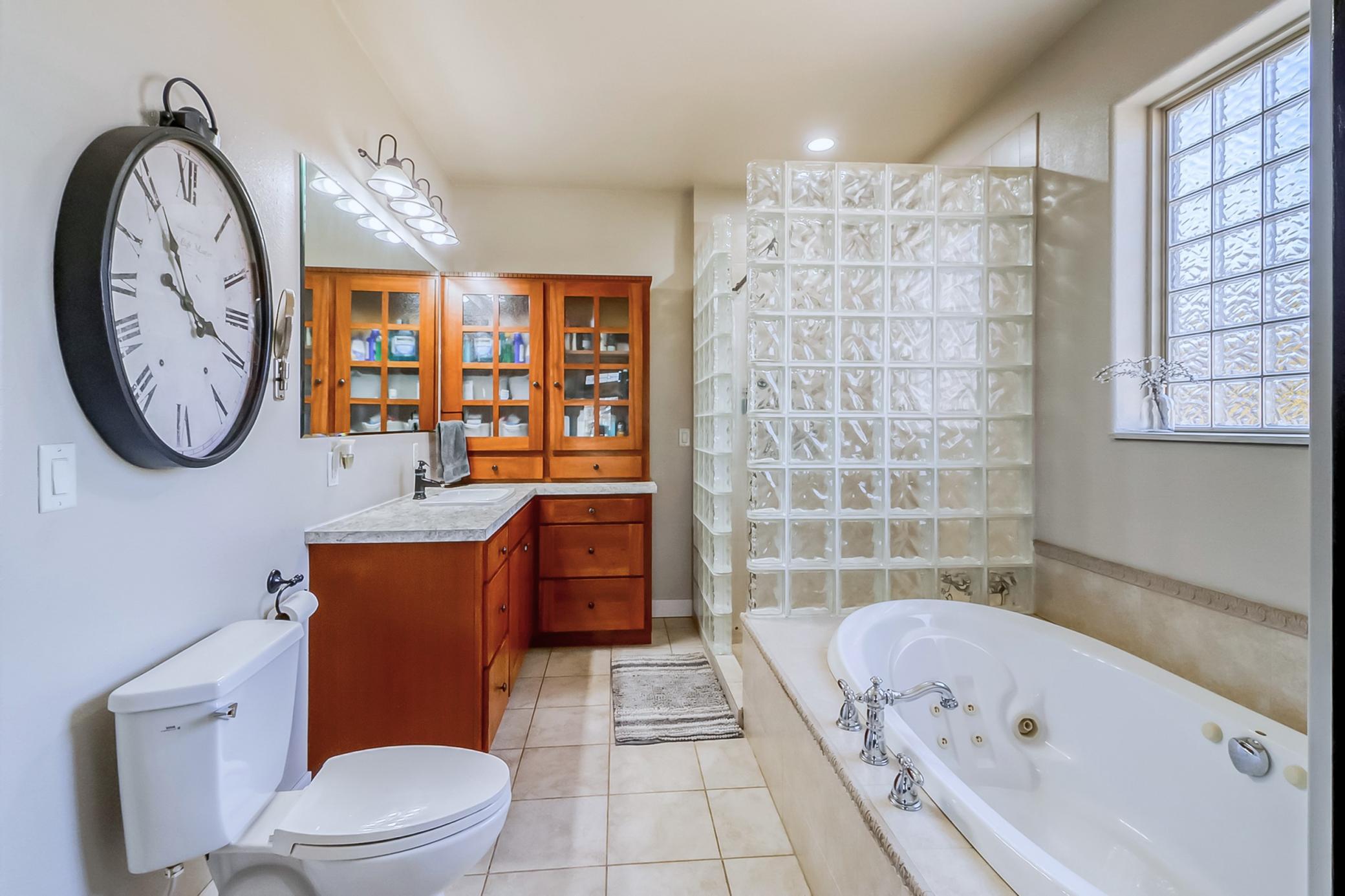2003 single family home for sale at 46747 Poss Beach Road in Pelican Rapids, MN — 4 bed, 3 bath (photo 22 of 39)
