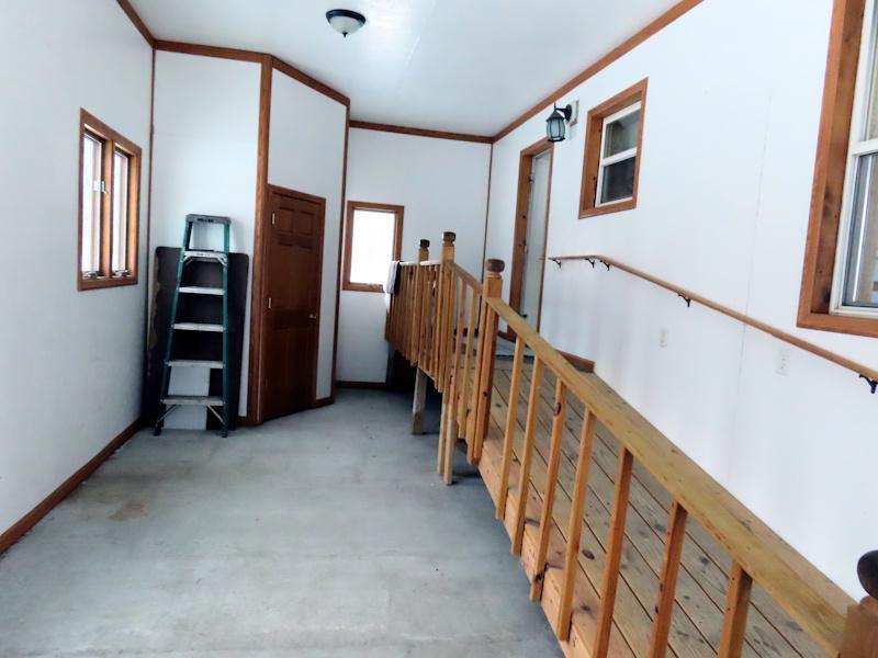 1997 single family home for sale at 18340 US Highway 59 NE in Thief River Falls, MN — 3 bed, 2 bath (photo 2 of 34)