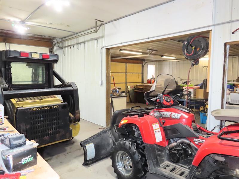 1997 single family home for sale at 18340 US Highway 59 NE in Thief River Falls, MN — 3 bed, 2 bath (photo 30 of 34)