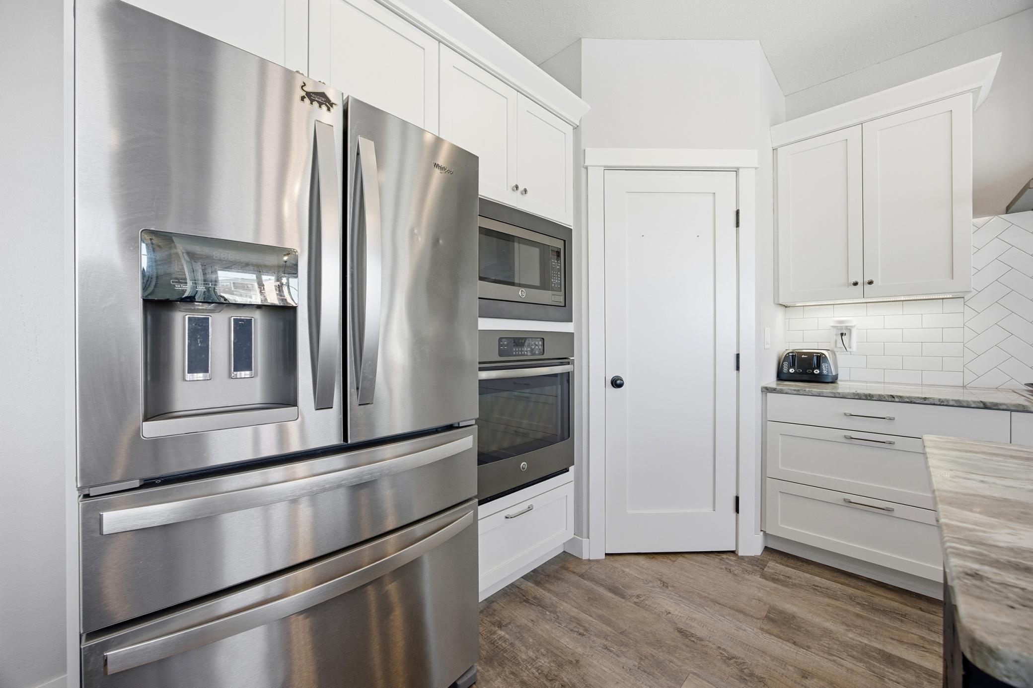 1465 Shawnas Place S, Fargo ND 58104 - Photo 12 of 43