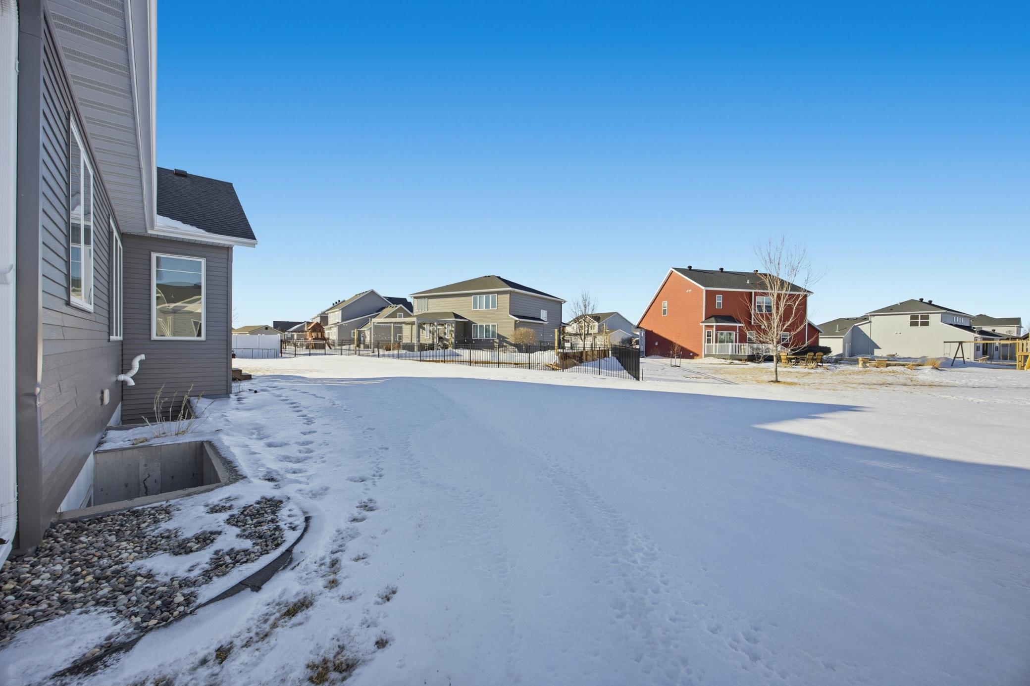 1465 Shawnas Place S, Fargo ND 58104 - Photo 40 of 43