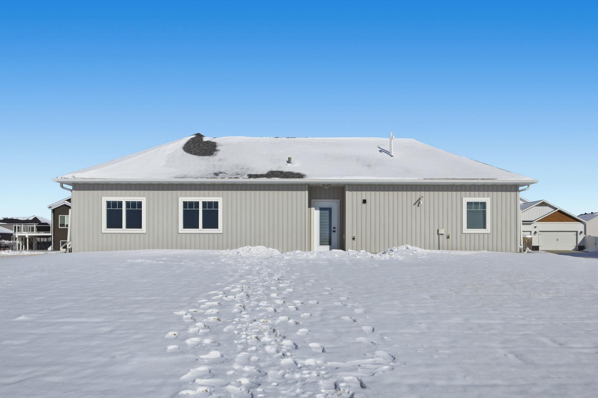 2023 single family home for sale at 1576 75th Avenue S in Fargo, ND — 2 bed, 2 bath (photo 25 of 26)