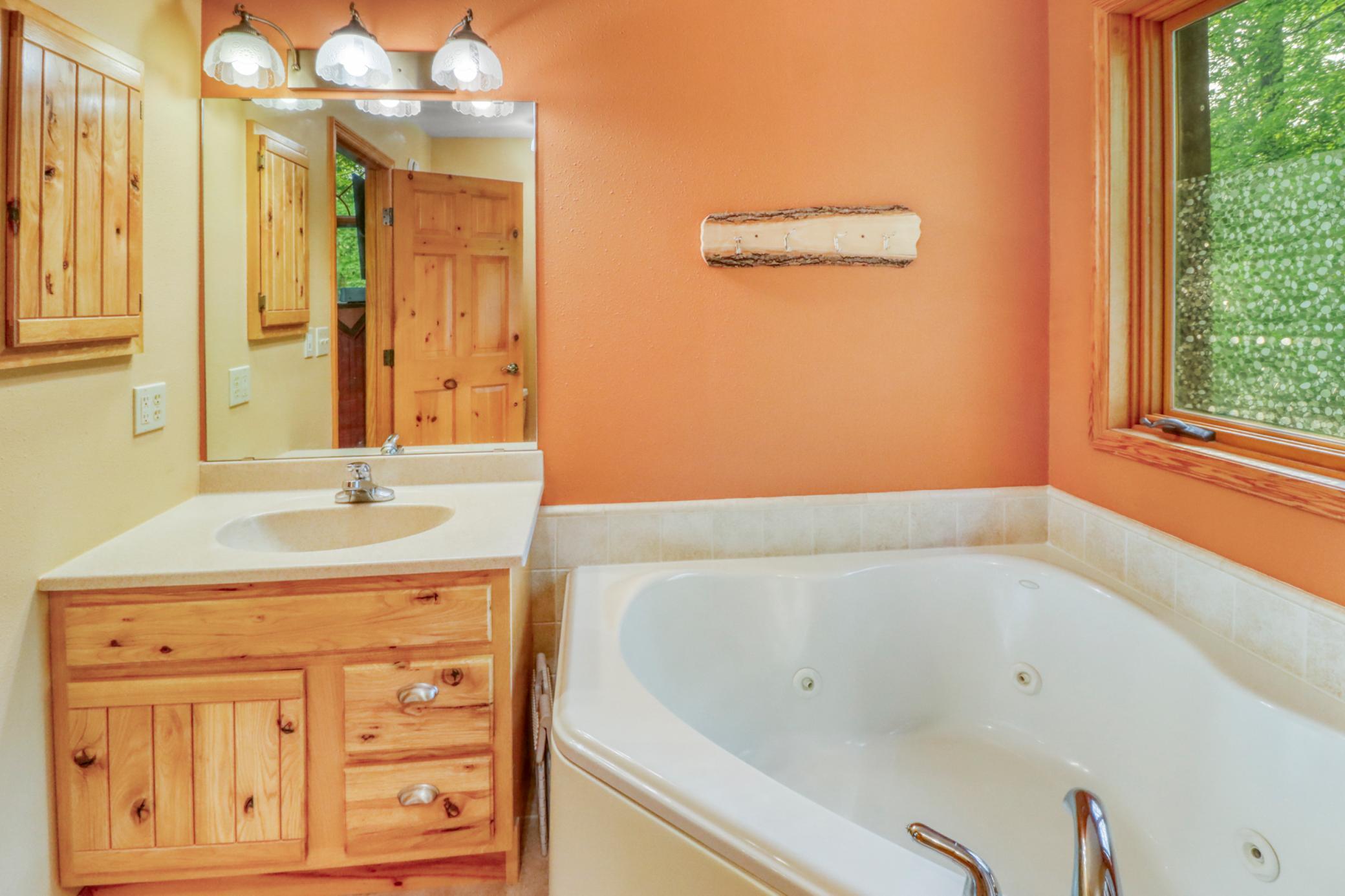 2000 single family home for sale at 32360 SW Pickerel Lake Road in Detroit Lakes, MN — 4 bed, 3 bath (photo 29 of 61)
