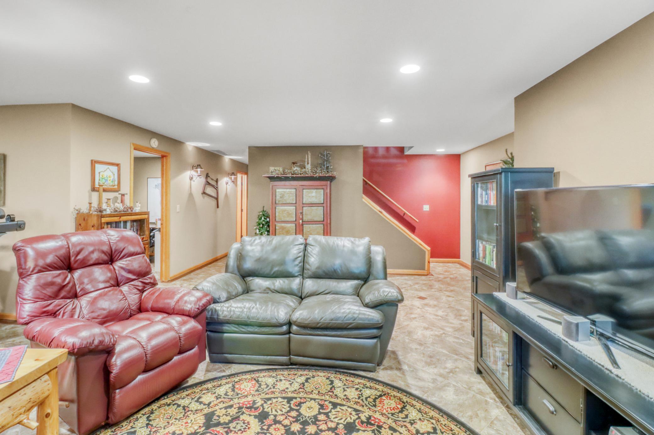 2000 single family home for sale at 32360 SW Pickerel Lake Road in Detroit Lakes, MN — 4 bed, 3 bath (photo 31 of 61)