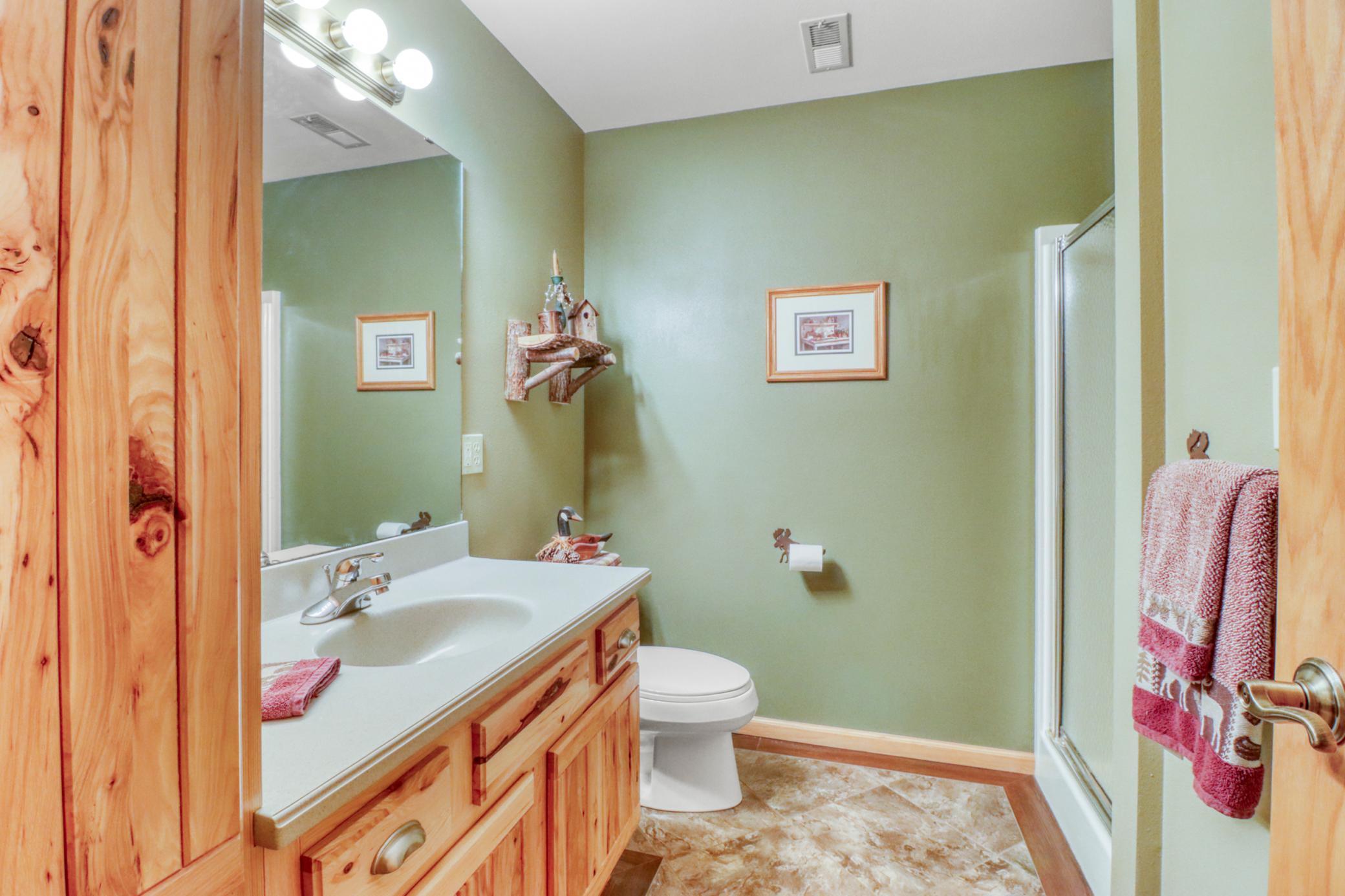 2000 single family home for sale at 32360 SW Pickerel Lake Road in Detroit Lakes, MN — 4 bed, 3 bath (photo 39 of 61)