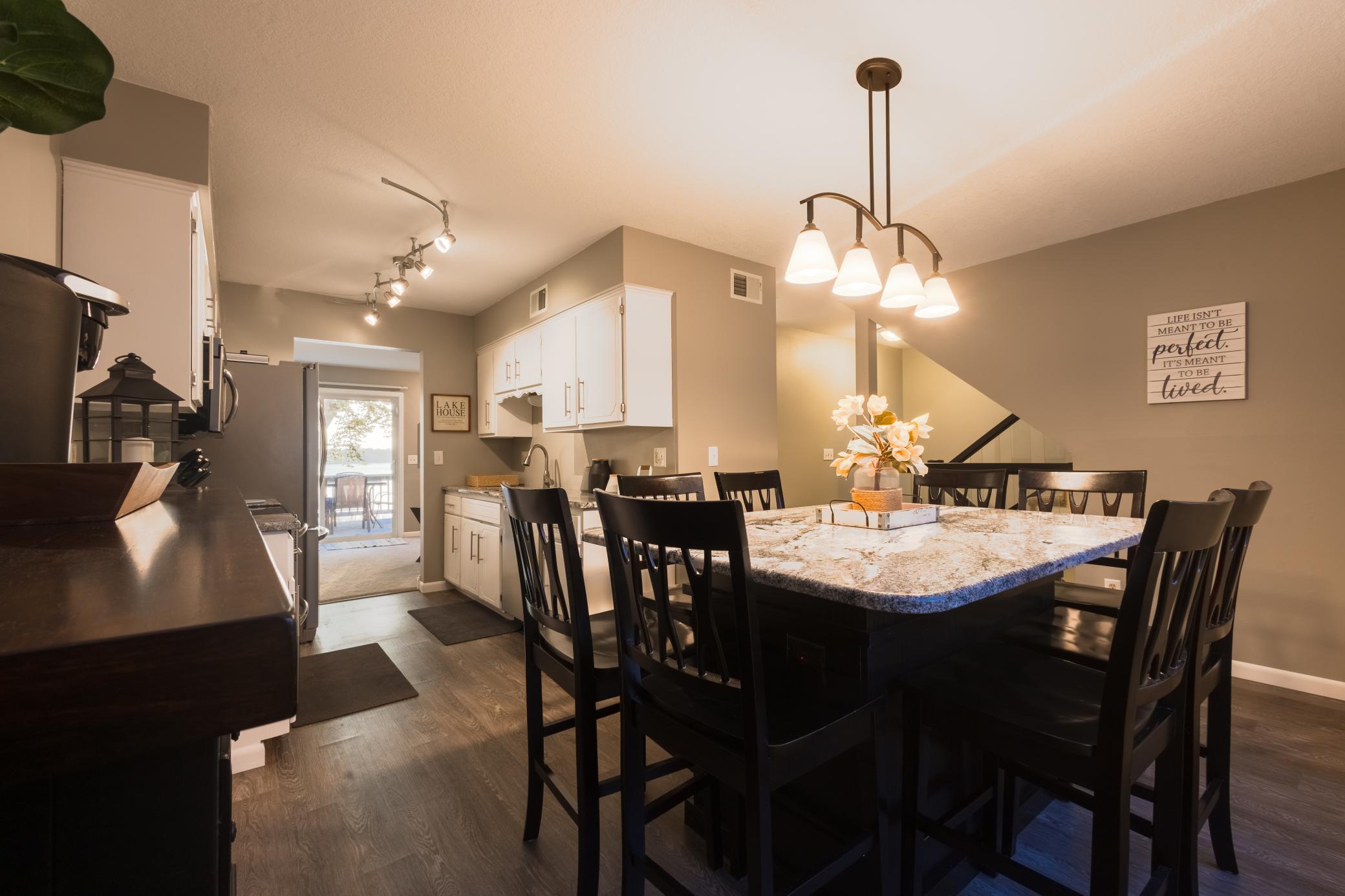1975 townhouse for sale at 2520 Le Homme Dieu Heights NE in Alexandria, MN — 4 bed, 3 bath (photo 15 of 28)