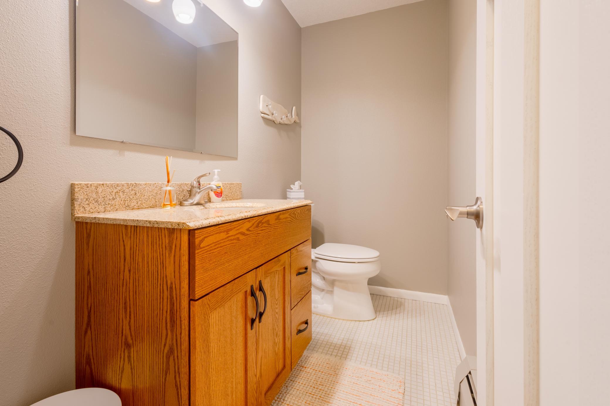 1975 townhouse for sale at 2520 Le Homme Dieu Heights NE, Unit 2 in Alexandria, MN — 4 bed, 3 bath (photo 34 of 51)