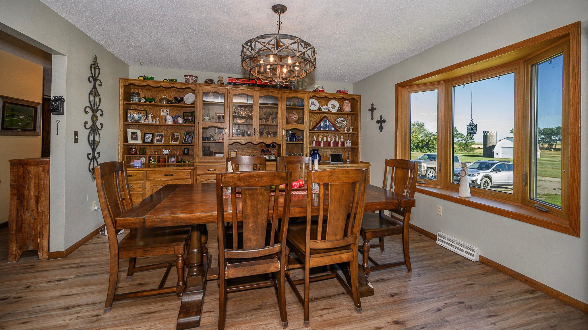 1976 single family home for sale at 8155 34th Avenue SE in Wishek, ND — 4 bed, 3 bath (photo 15 of 69)