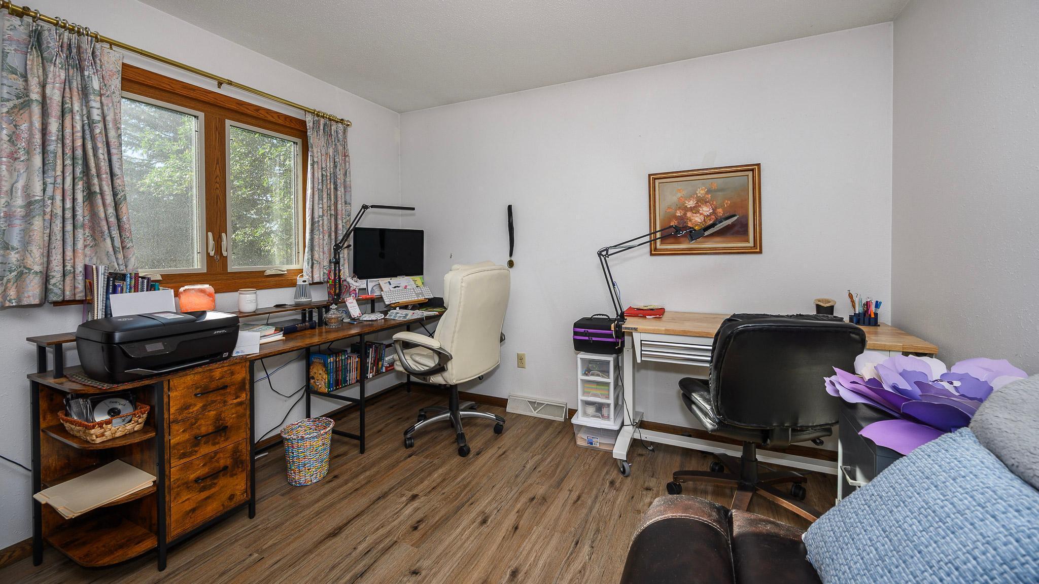 1976 single family home for sale at 8155 34th Avenue SE in Wishek, ND — 4 bed, 3 bath (photo 20 of 69)