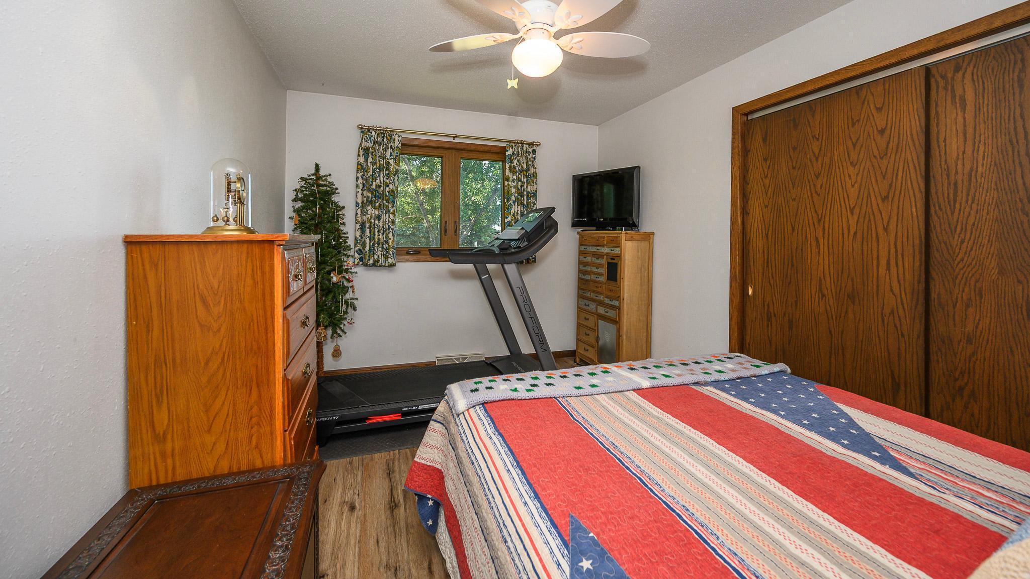 1976 single family home for sale at 8155 34th Avenue SE in Wishek, ND — 4 bed, 3 bath (photo 26 of 69)
