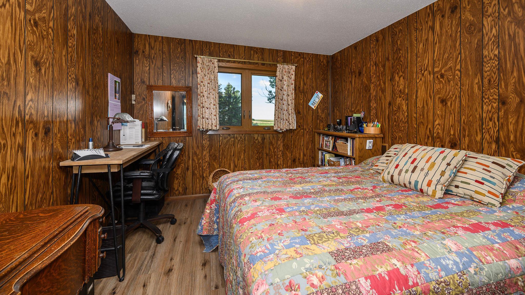 1976 single family home for sale at 8155 34th Avenue SE in Wishek, ND — 4 bed, 3 bath (photo 30 of 69)