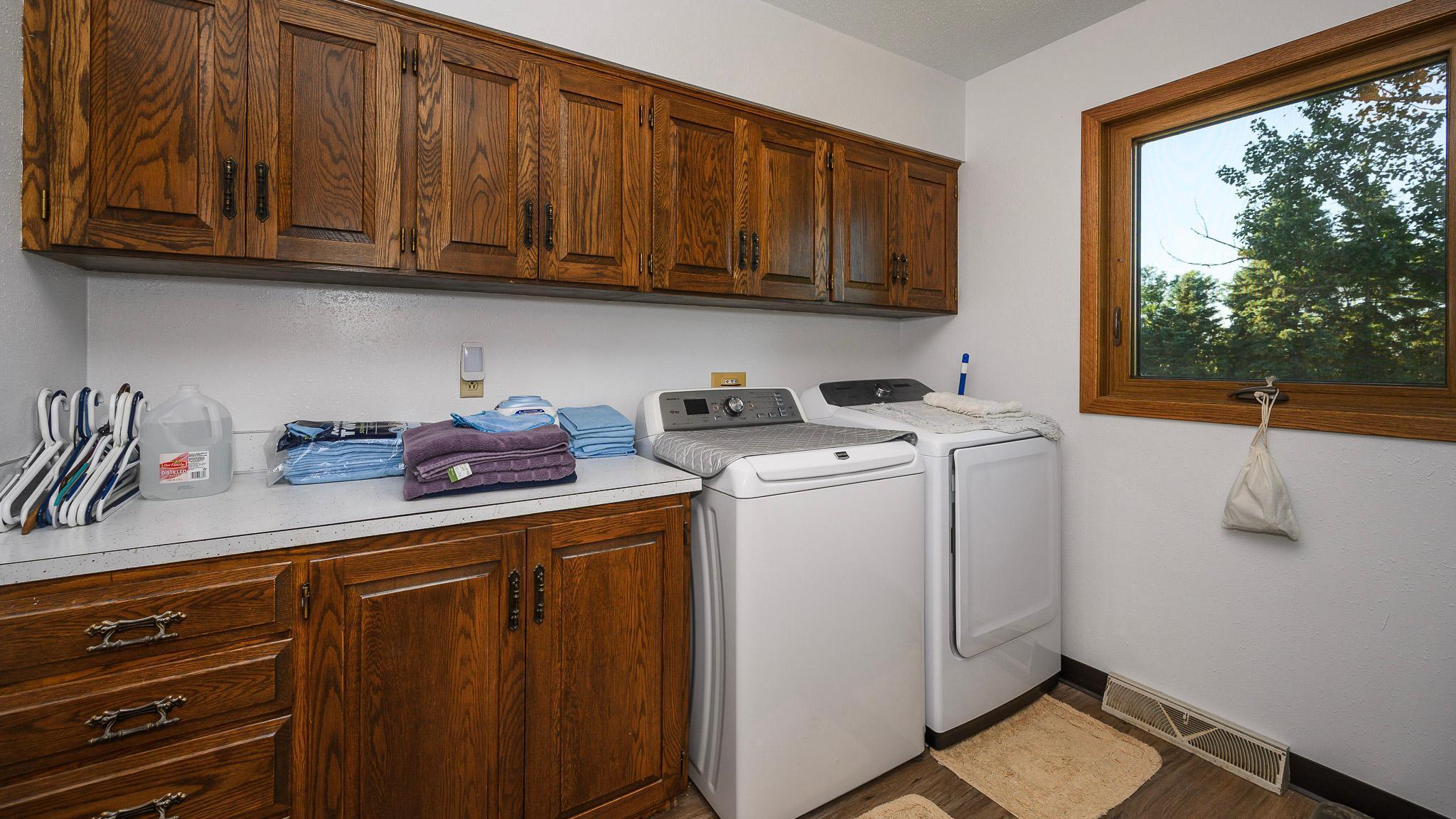 1976 single family home for sale at 8155 34th Avenue SE in Wishek, ND — 4 bed, 3 bath (photo 34 of 69)